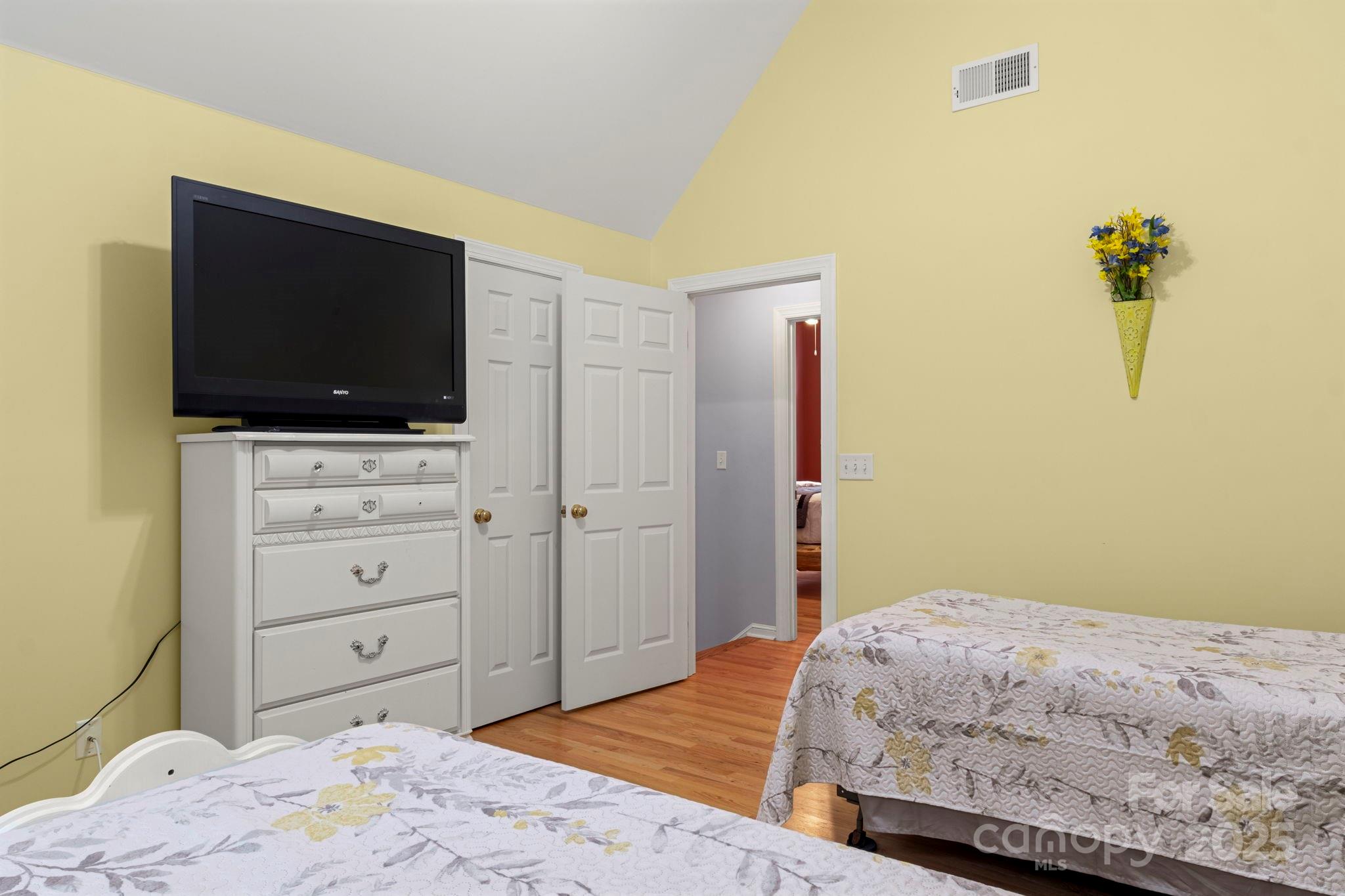 709 Pierce Court Property Photo 37