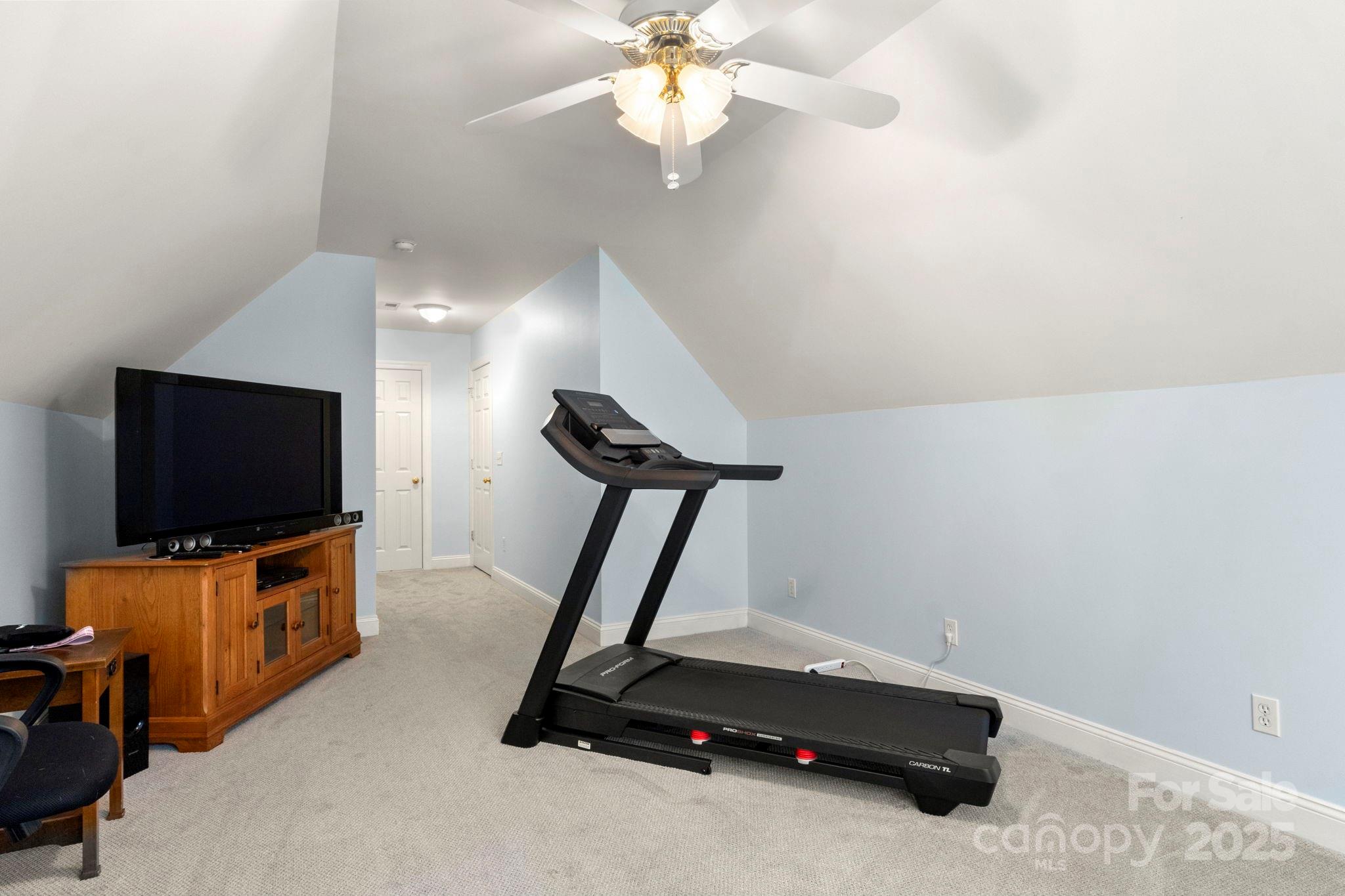 709 Pierce Court Property Photo 39