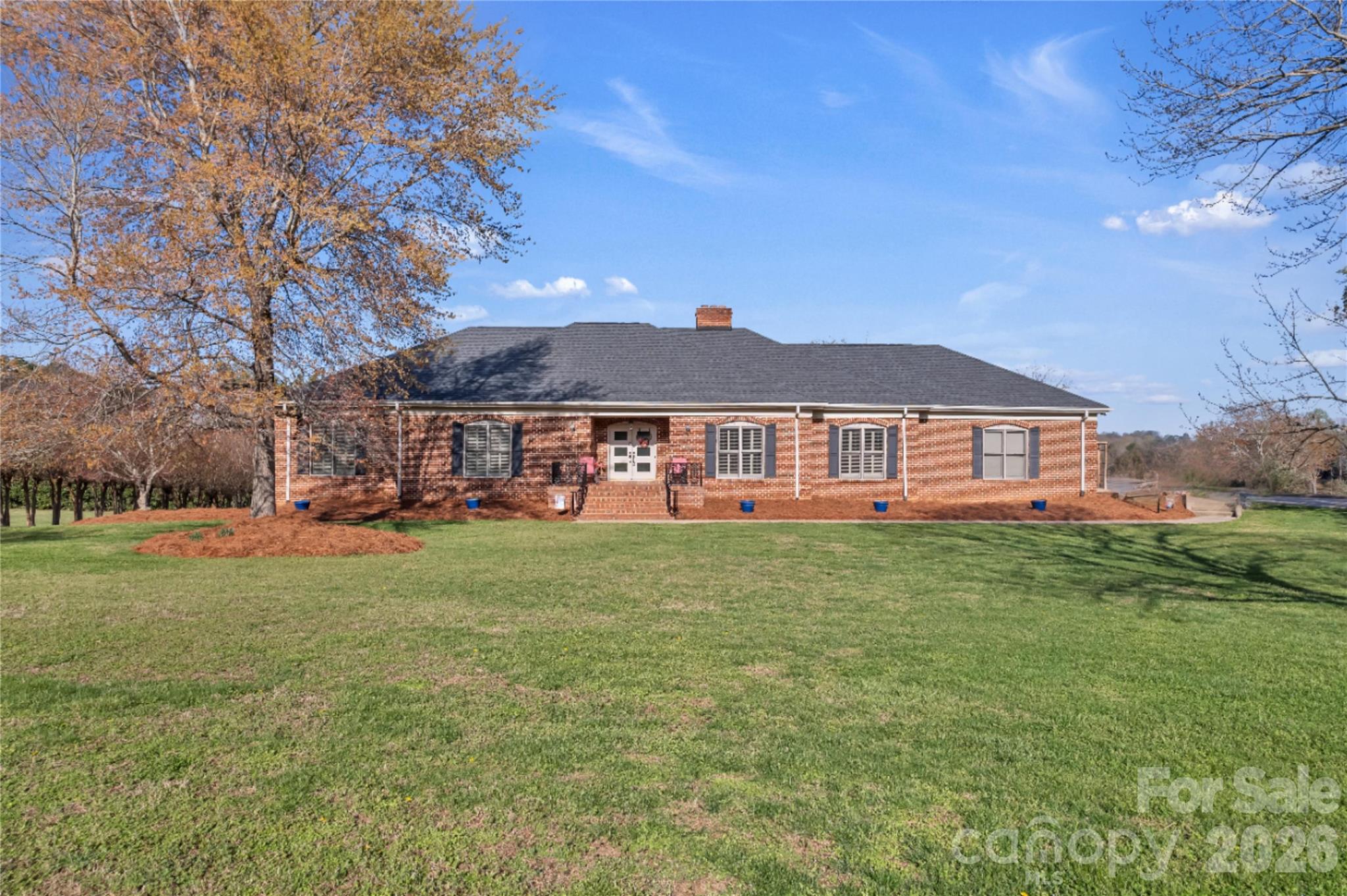 2207 Peninsula Avenue Property Photo 1