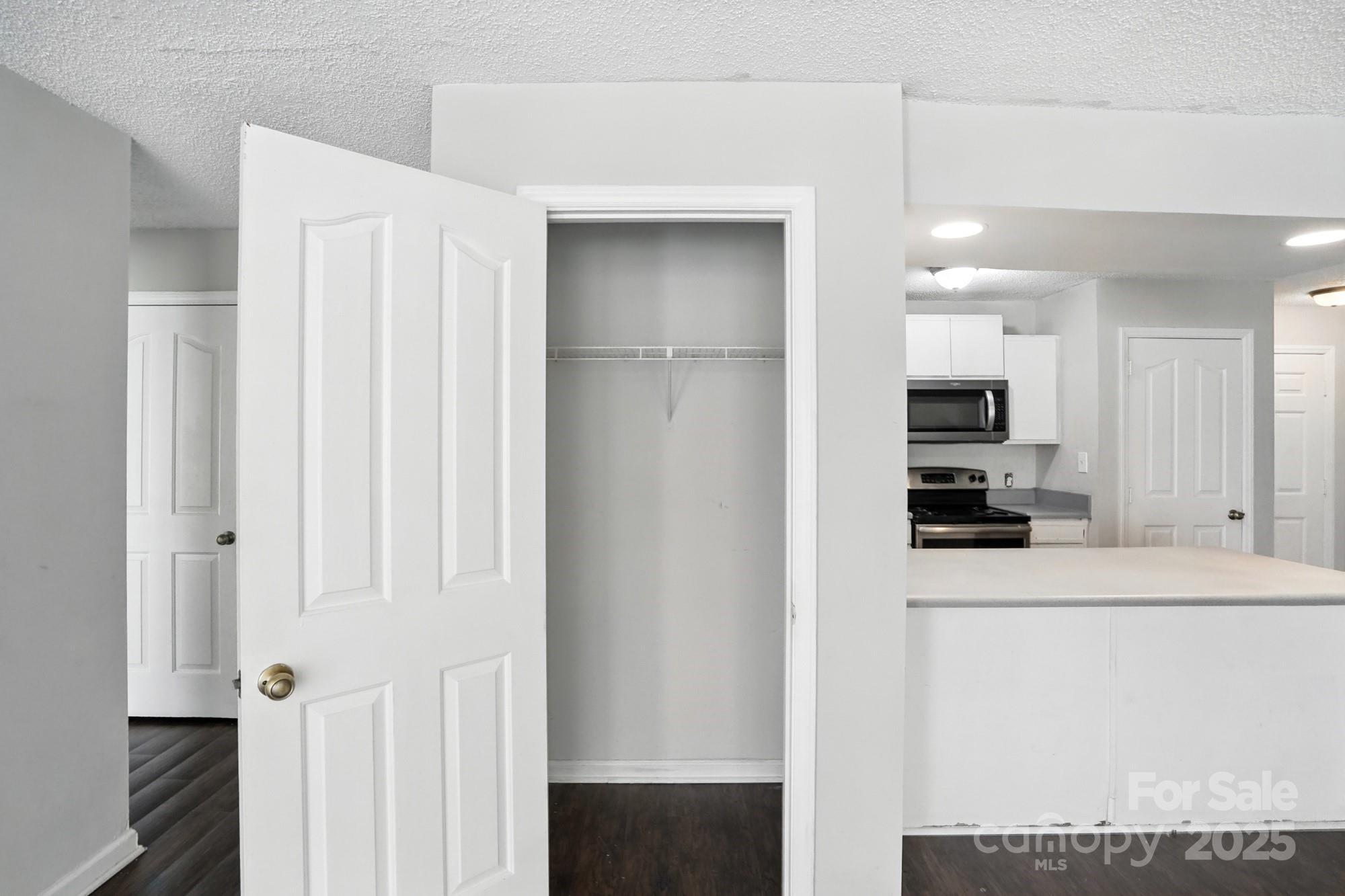 7360 Rose Terrace Court Property Photo 11