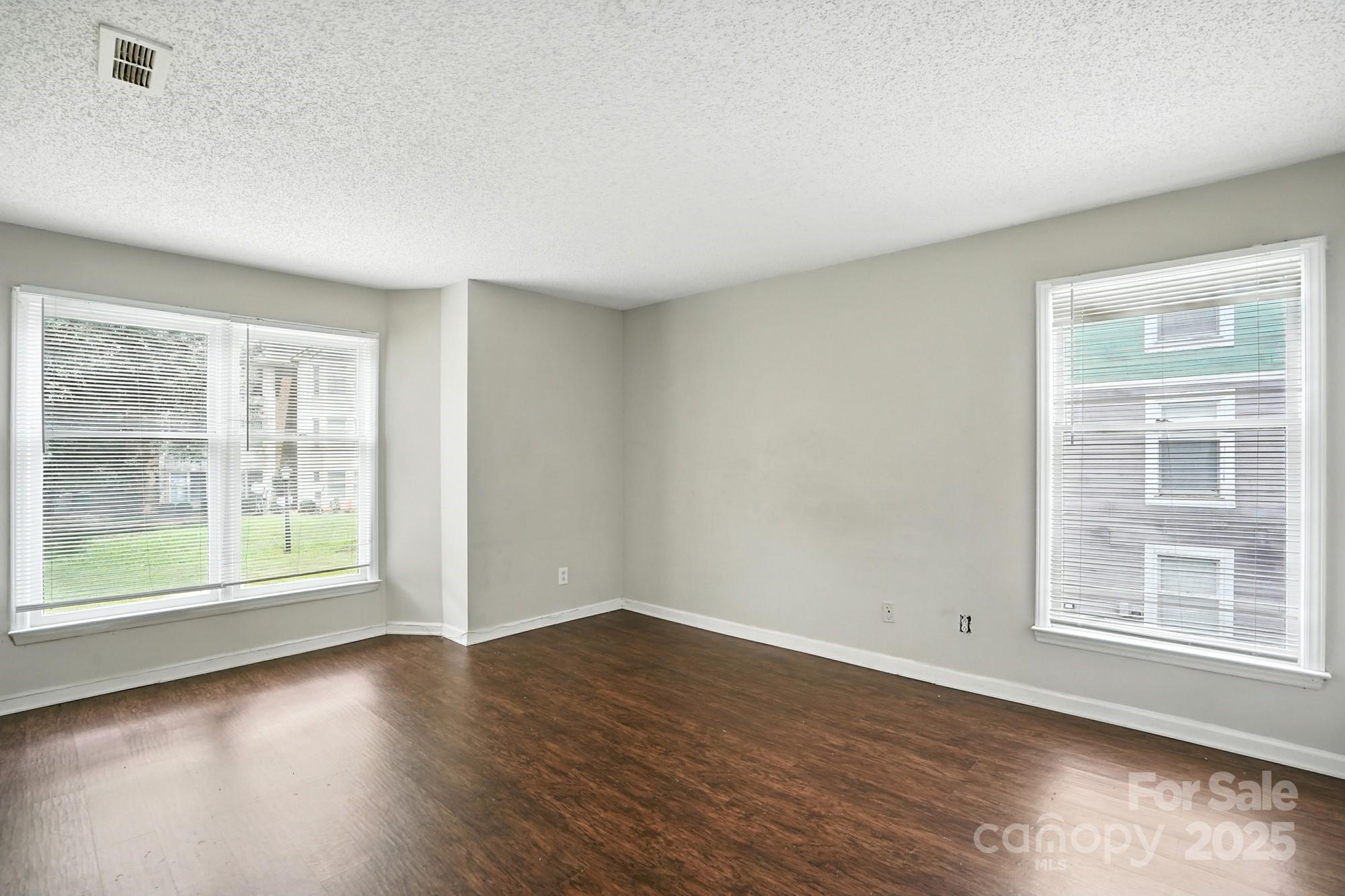 7360 Rose Terrace Court Property Photo 28