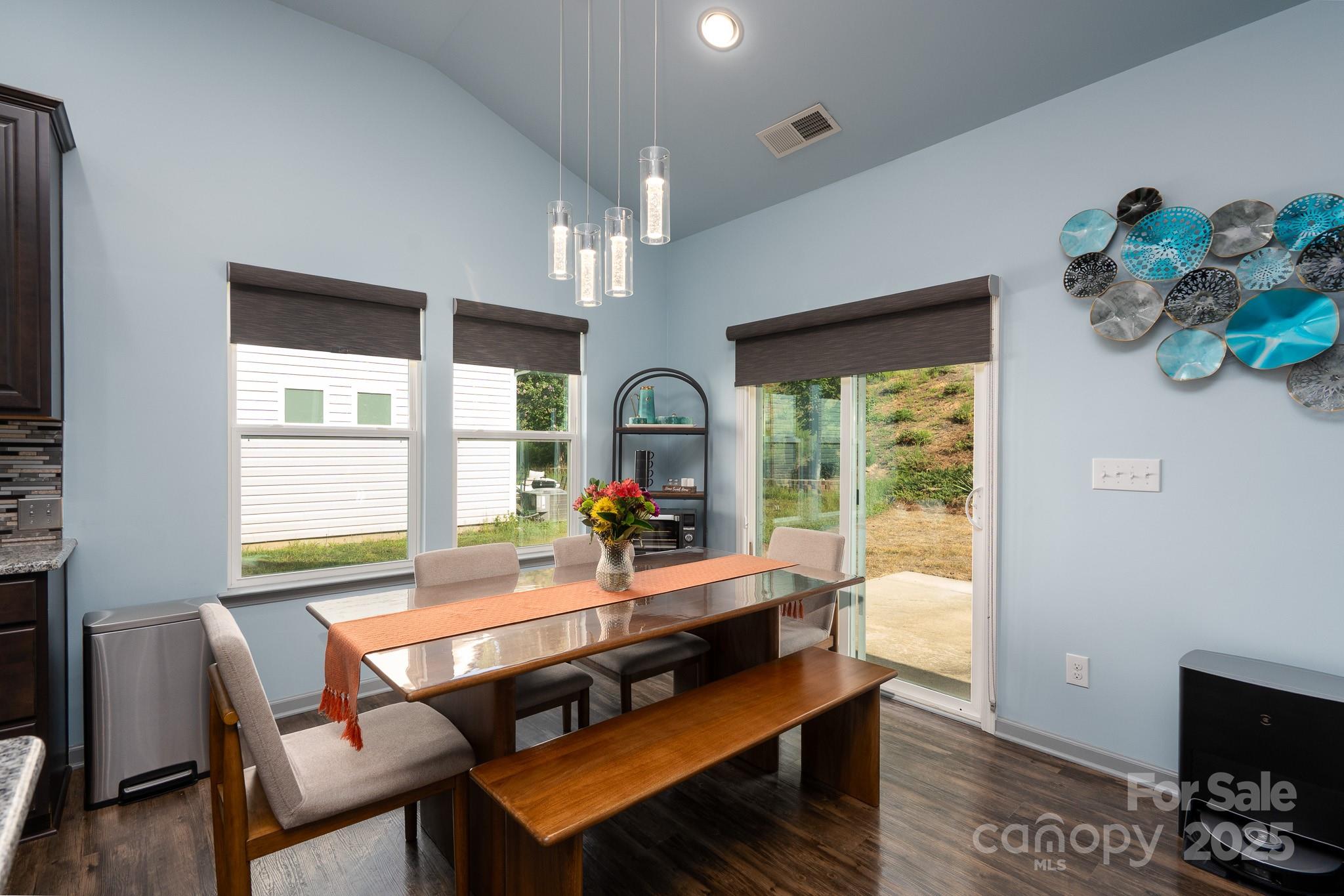 202 Paradise Hills Circle Property Photo 9