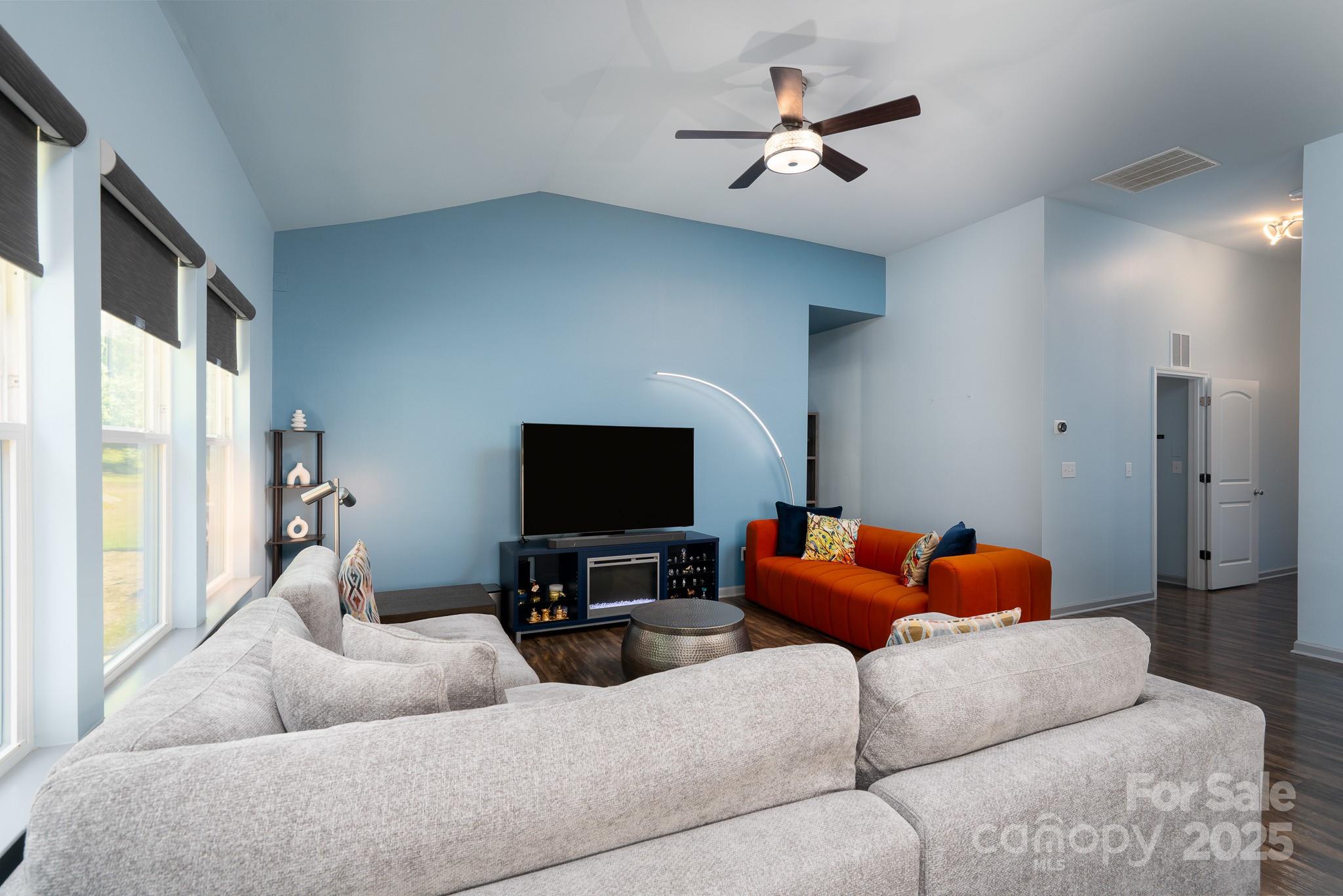 202 Paradise Hills Circle Property Photo 10