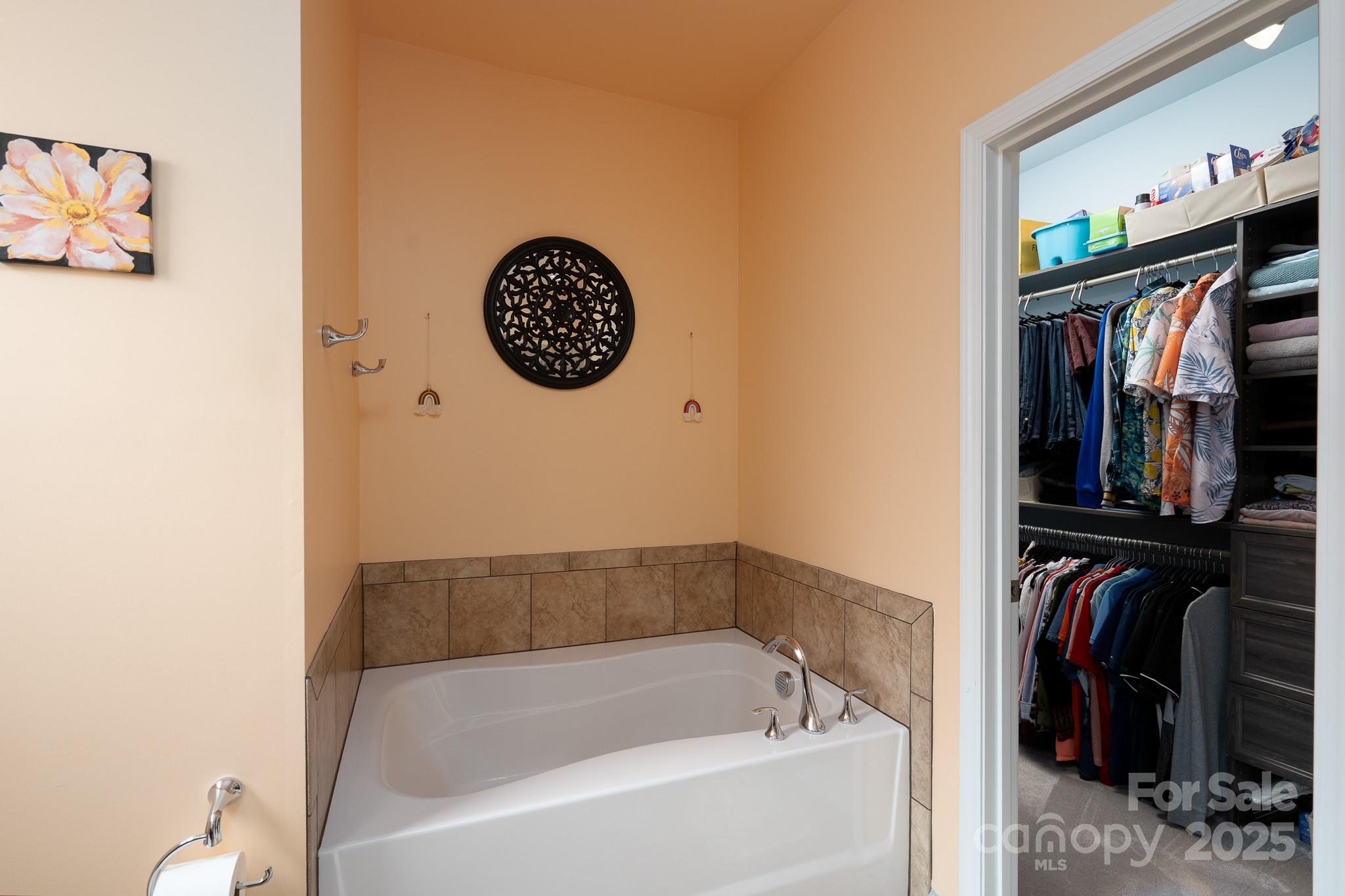 202 Paradise Hills Circle Property Photo 15