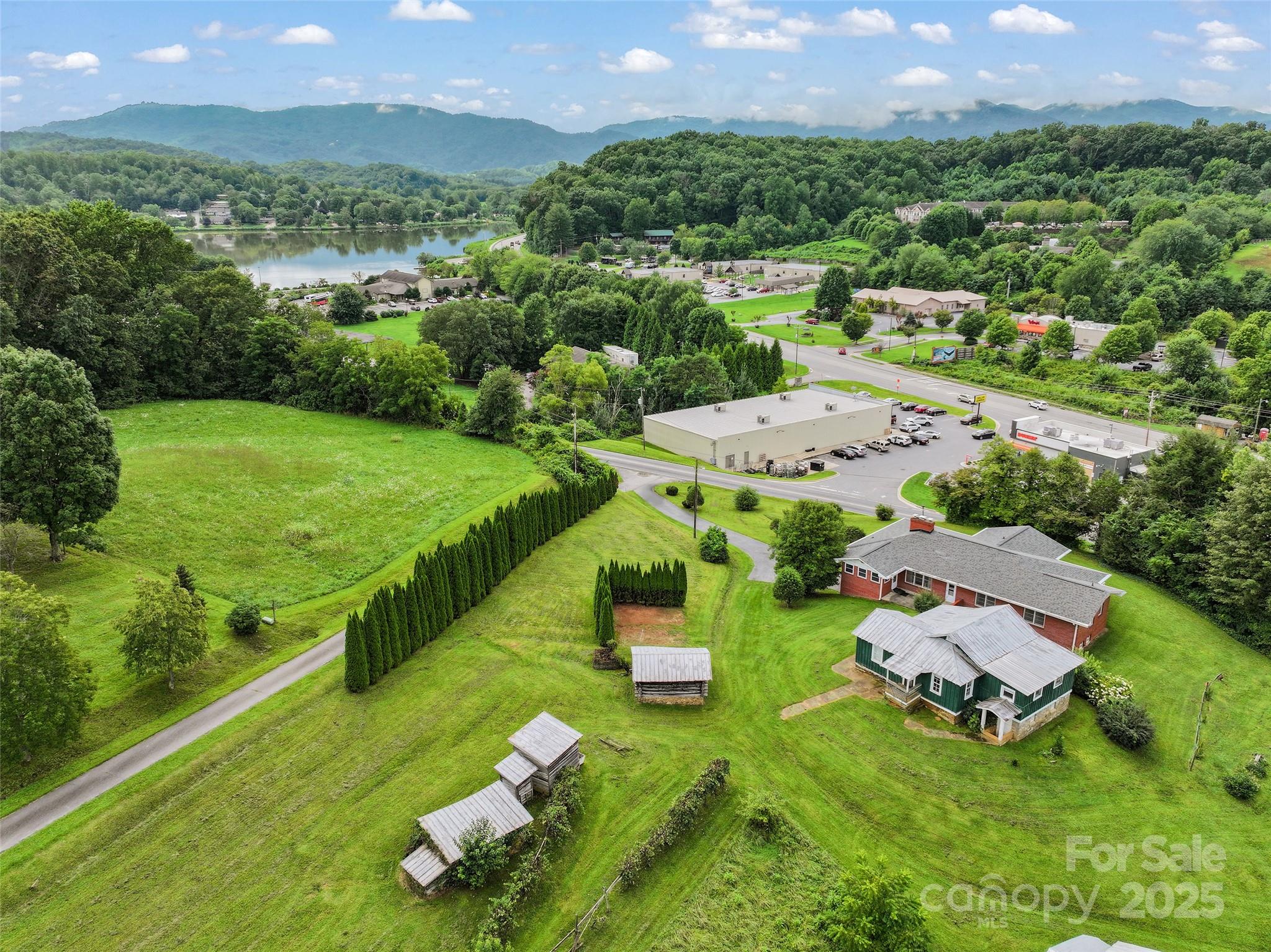 5 Noland Downs Road Property Photo 1