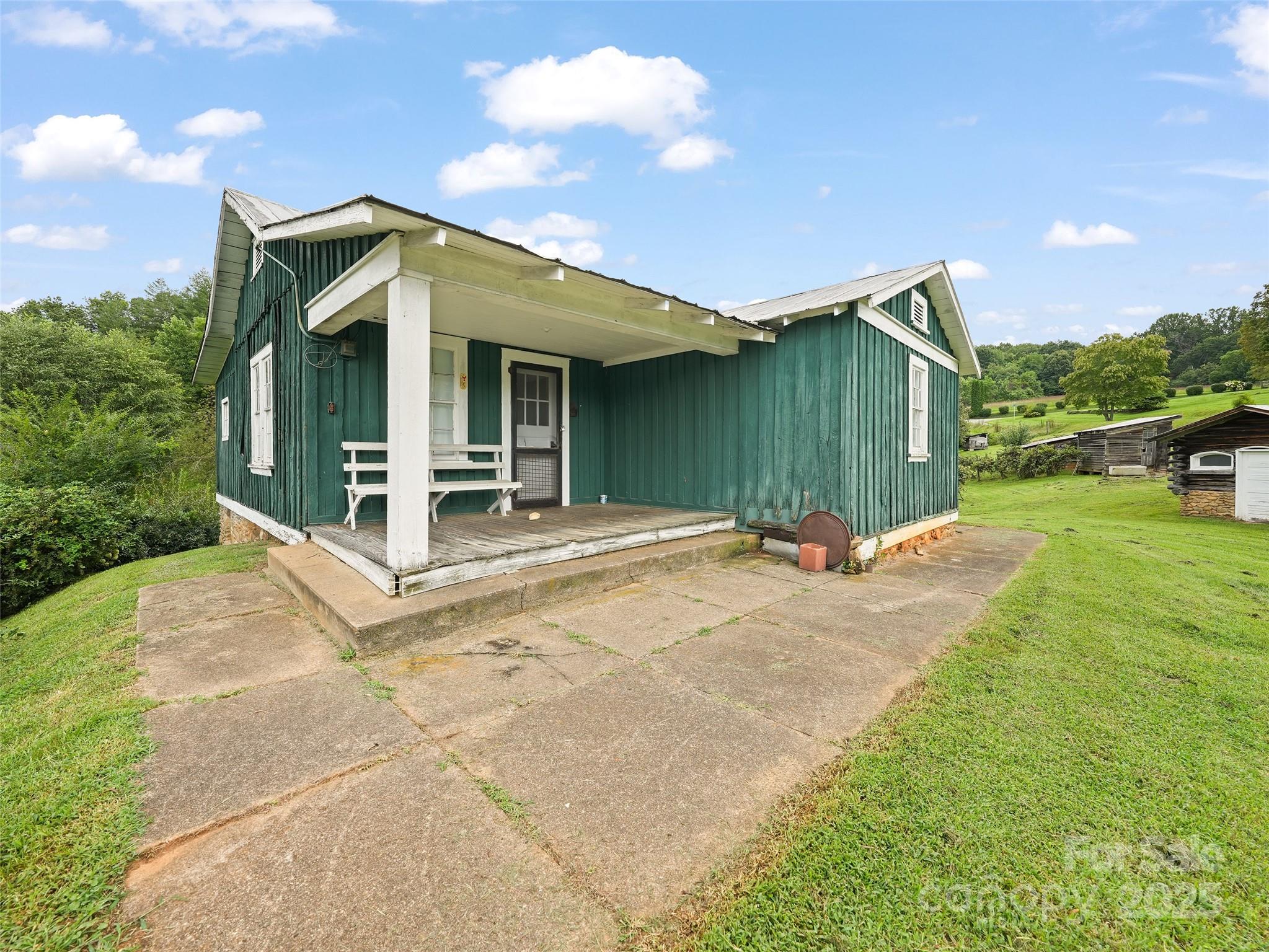 5 Noland Downs Road Property Photo 23