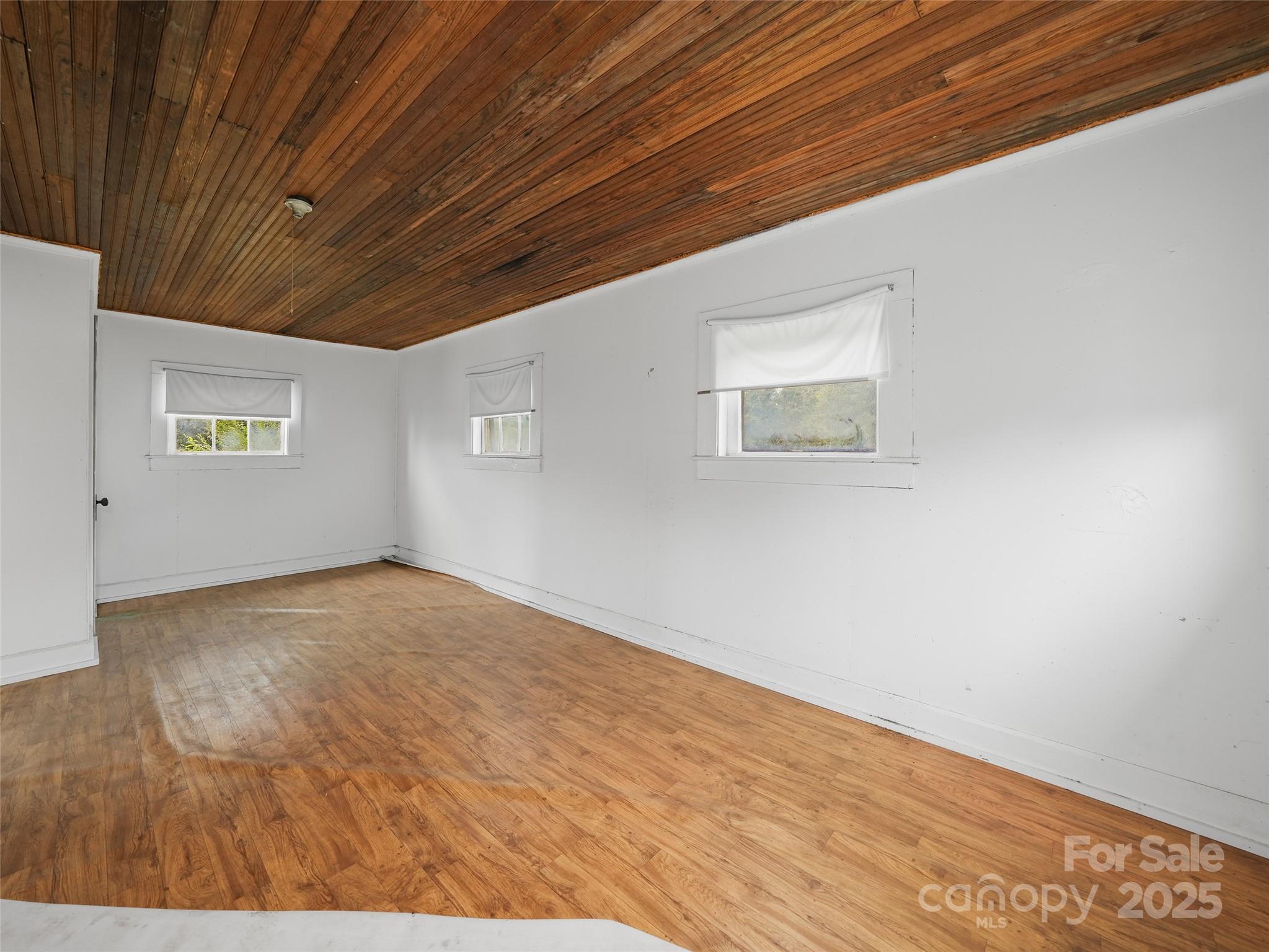 5 Noland Downs Road Property Photo 27
