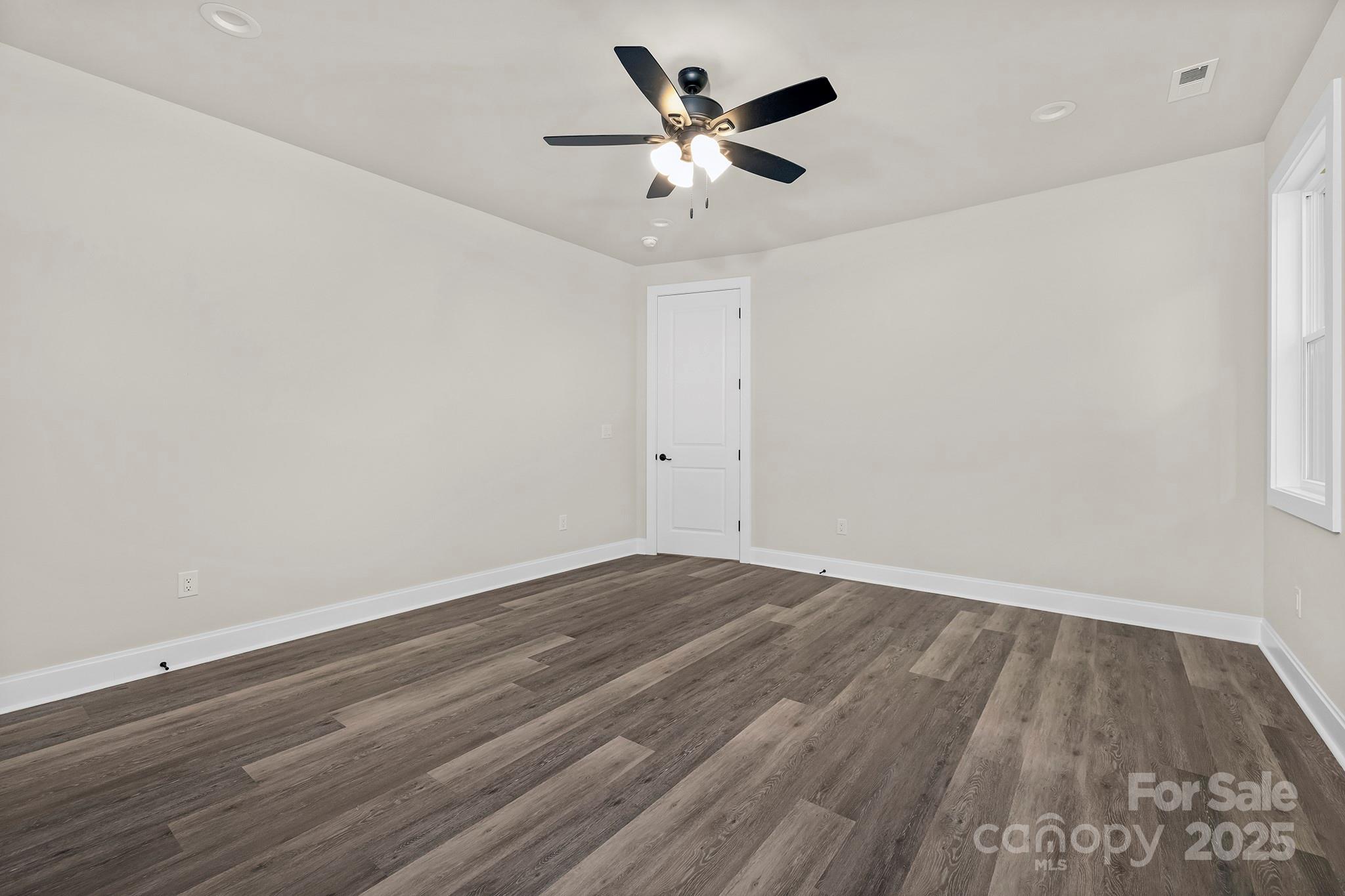 16321 Riverpointe Drive Property Photo 28