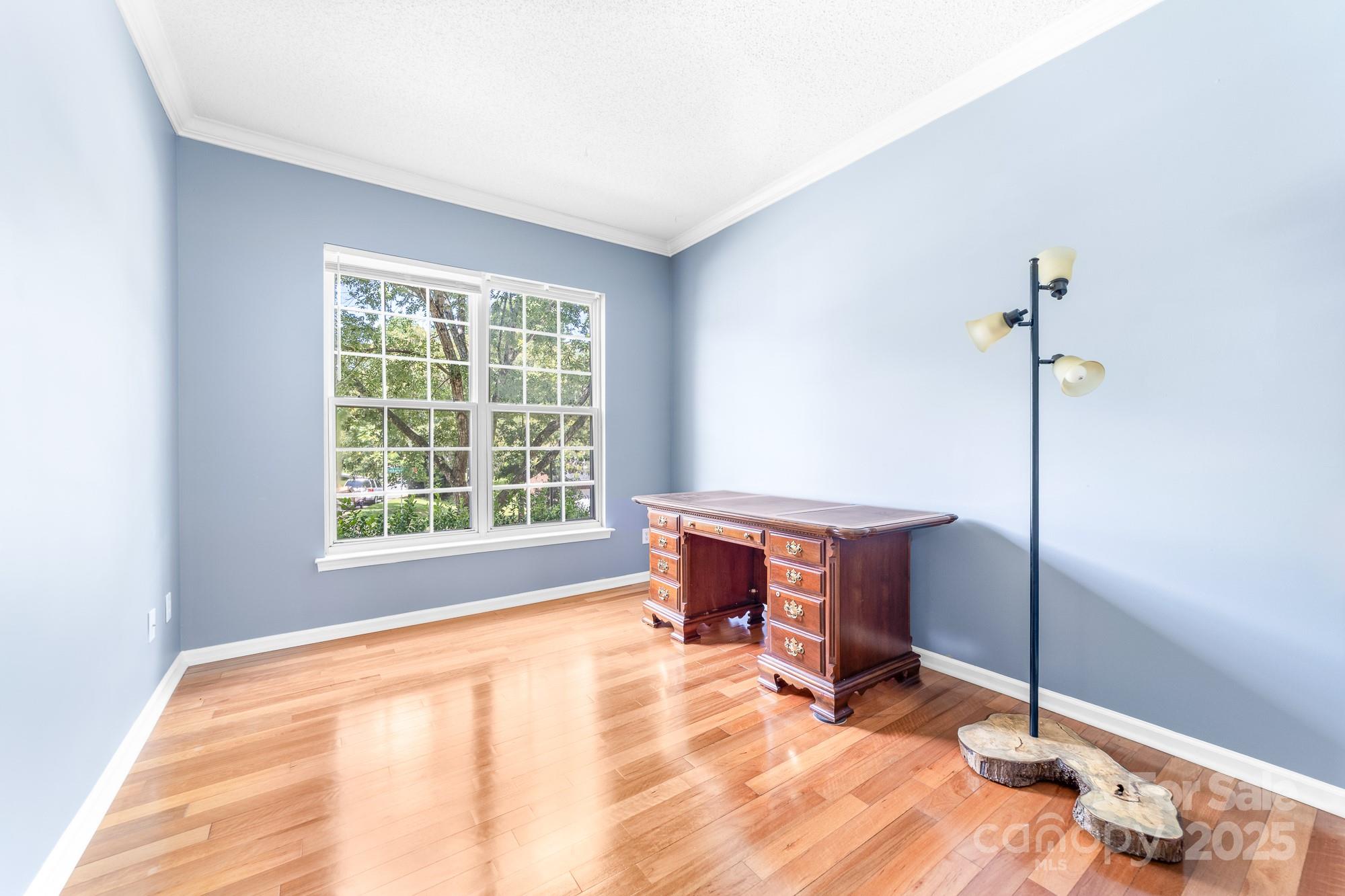 10422 Baskerville Avenue Property Photo 8