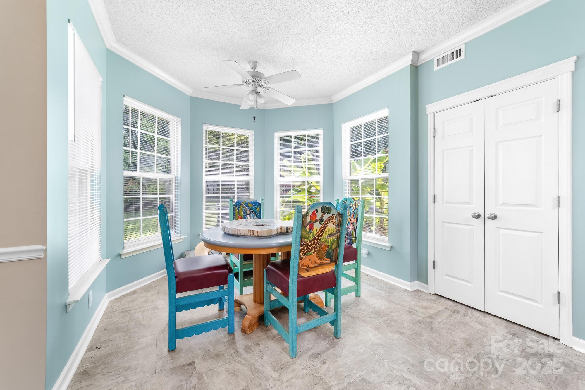 10422 Baskerville Avenue Property Photo 15