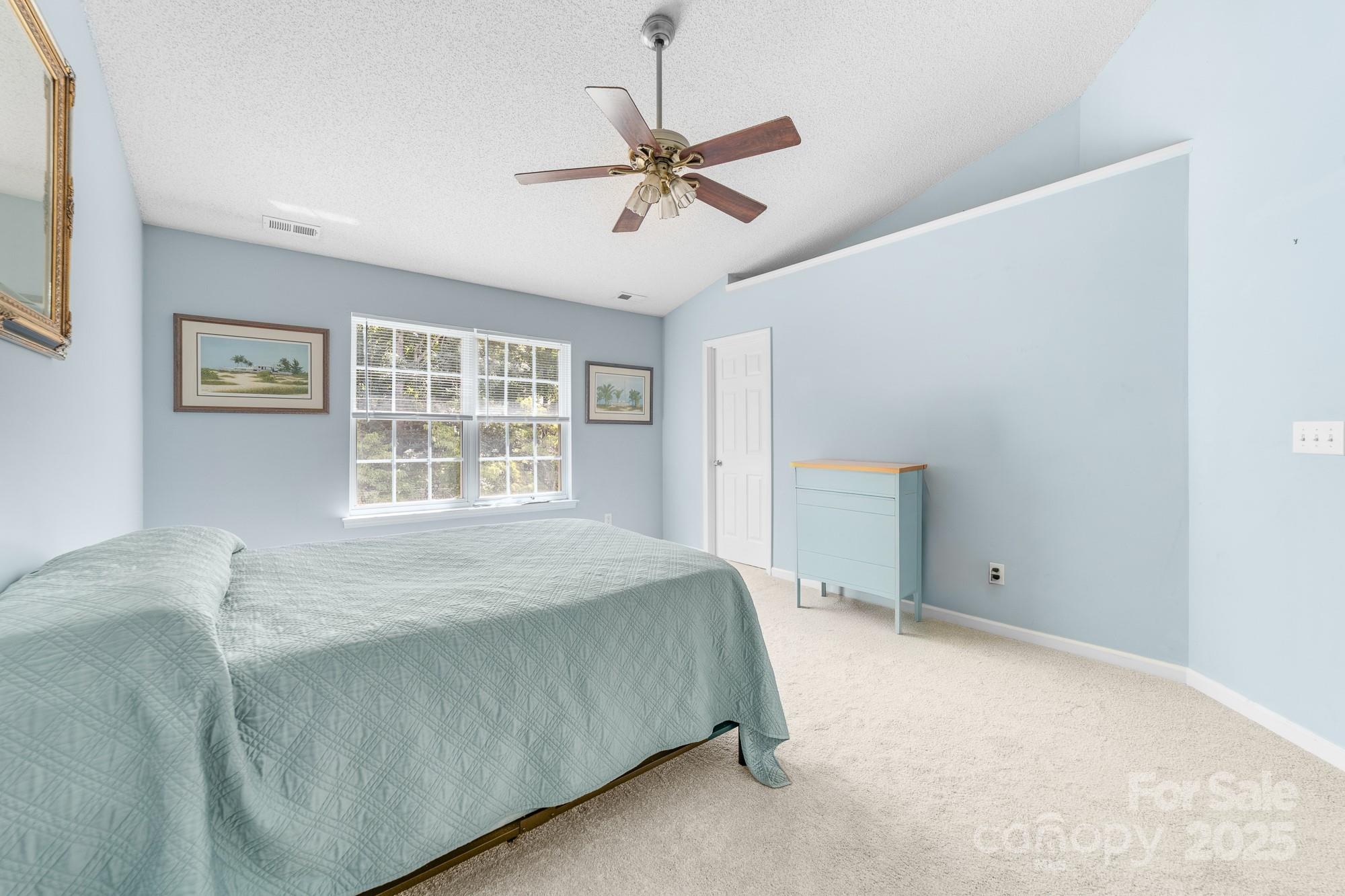 10422 Baskerville Avenue Property Photo 17