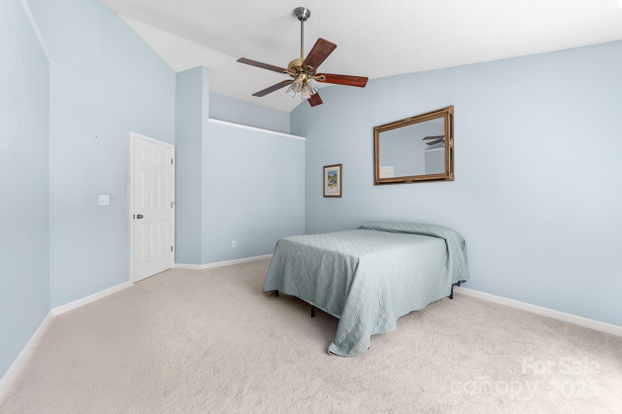 10422 Baskerville Avenue Property Photo 18