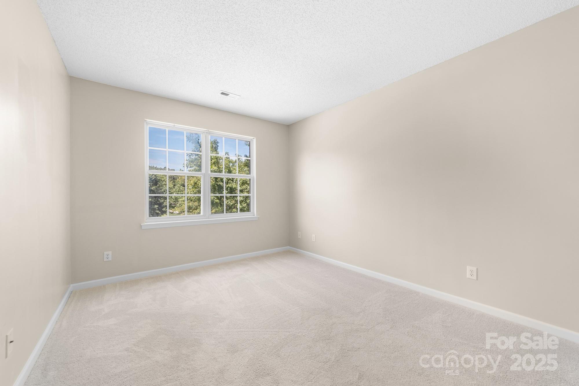 10422 Baskerville Avenue Property Photo 21