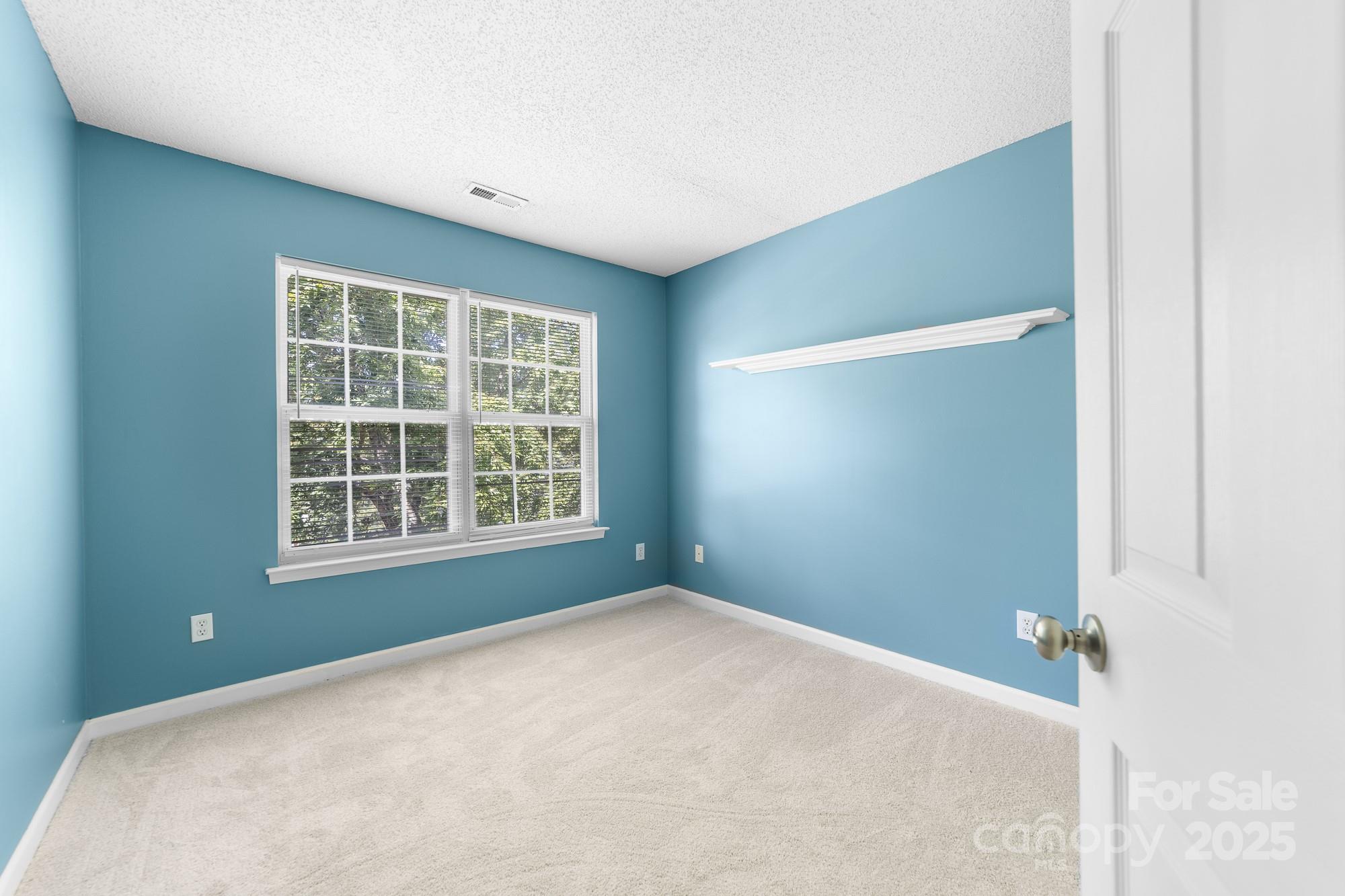 10422 Baskerville Avenue Property Photo 23