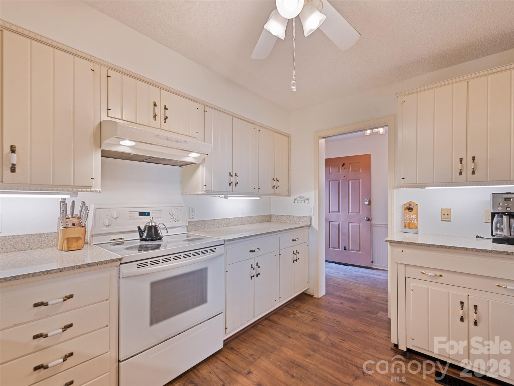 602 Fleetwood Plaza Property Photo 11