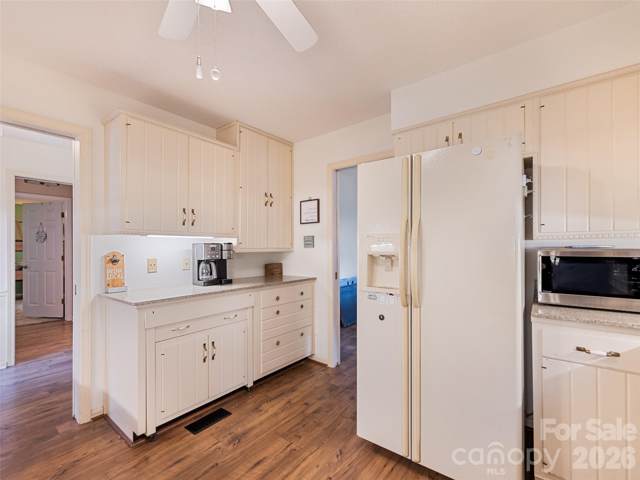 602 Fleetwood Plaza Property Photo 12