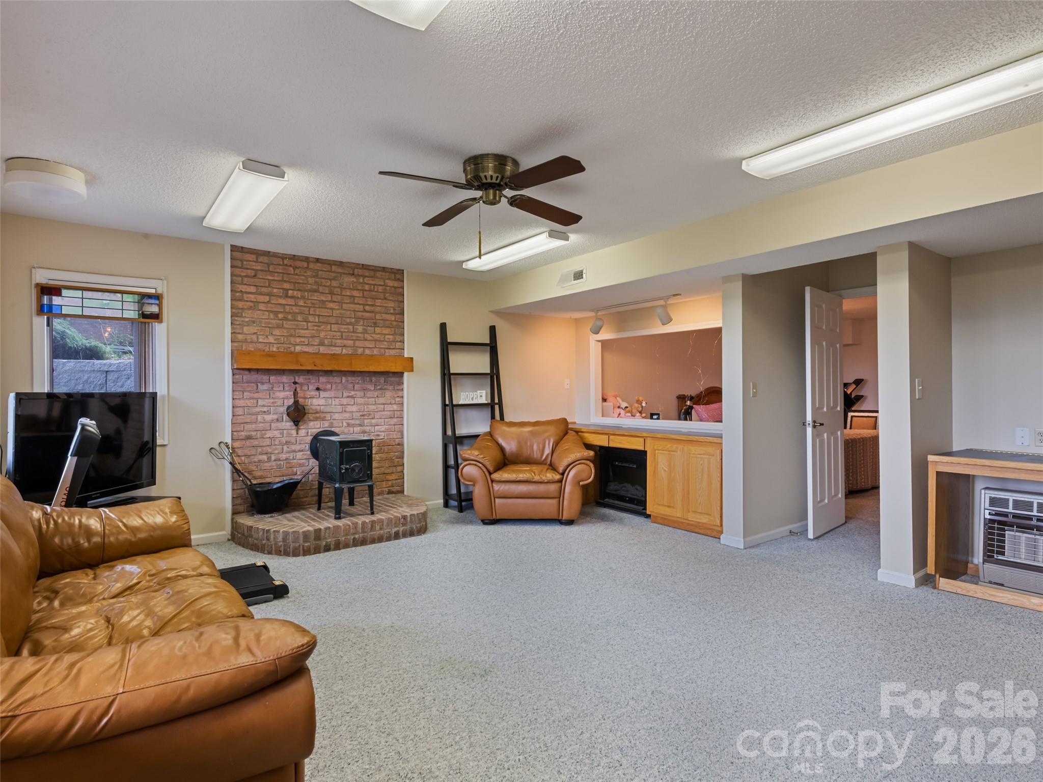 602 Fleetwood Plaza Property Photo 39