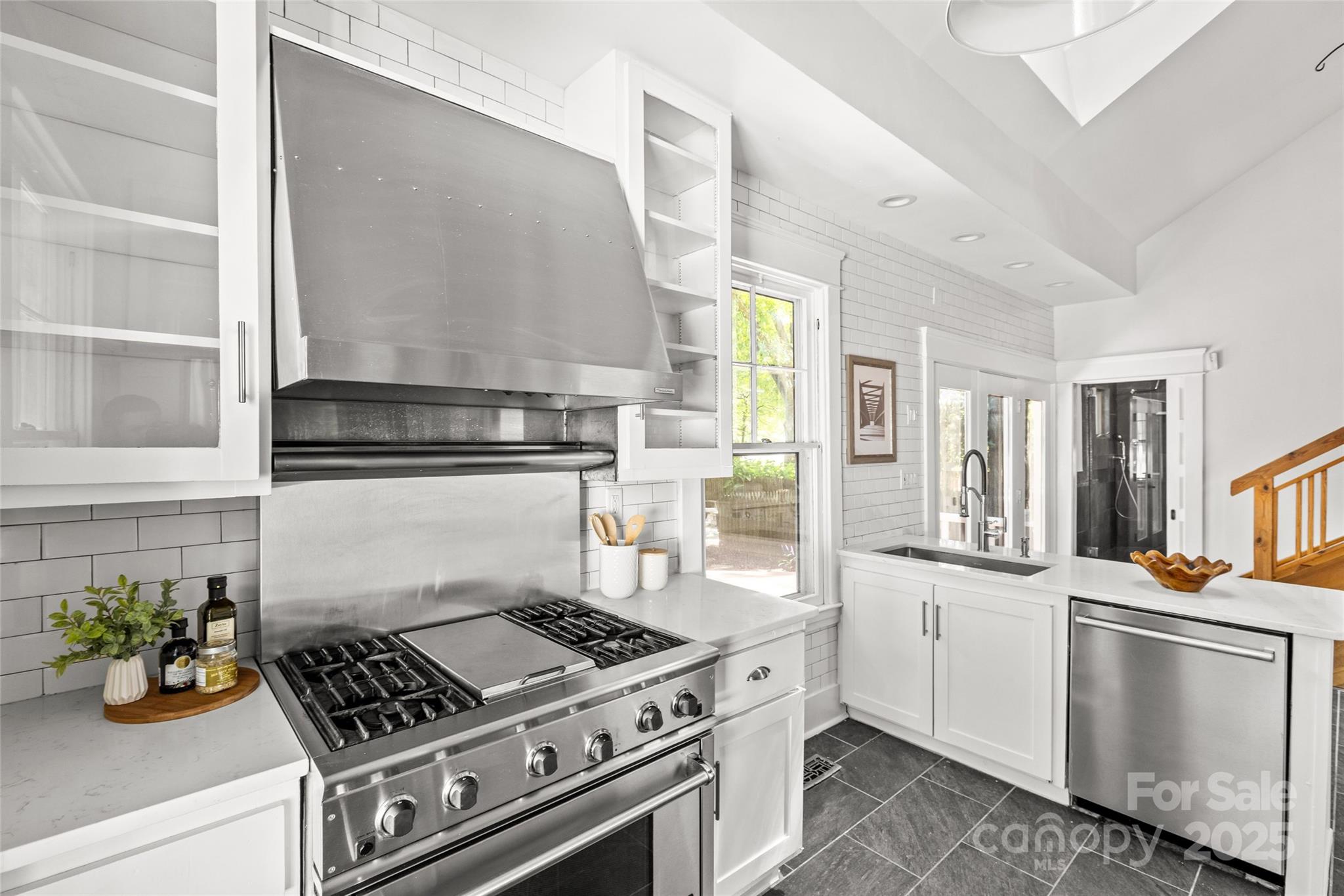 1412 Thomas Avenue Property Photo 21