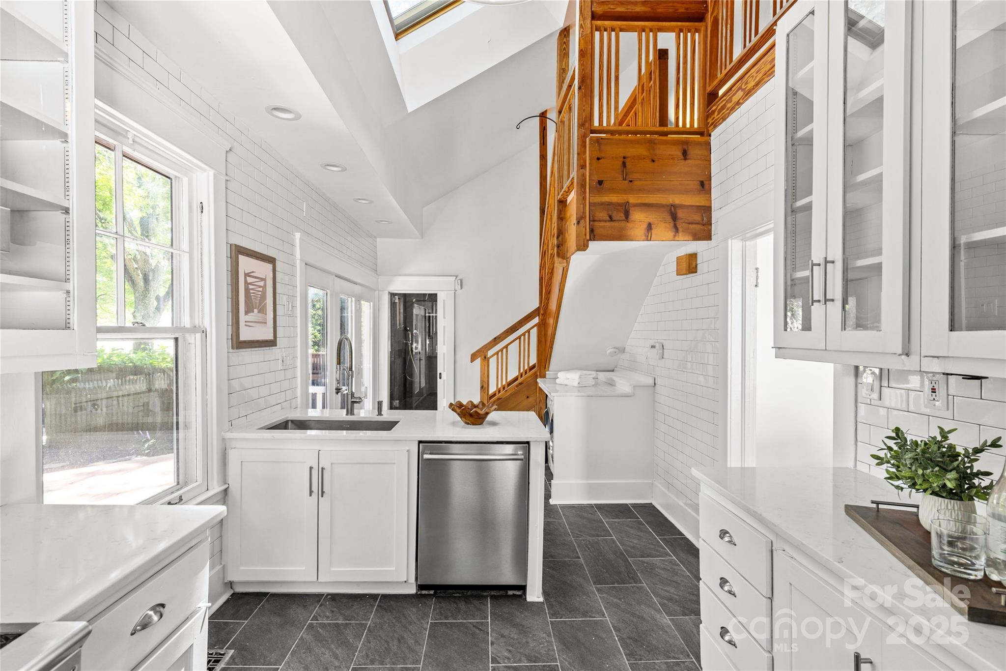 1412 Thomas Avenue Property Photo 24