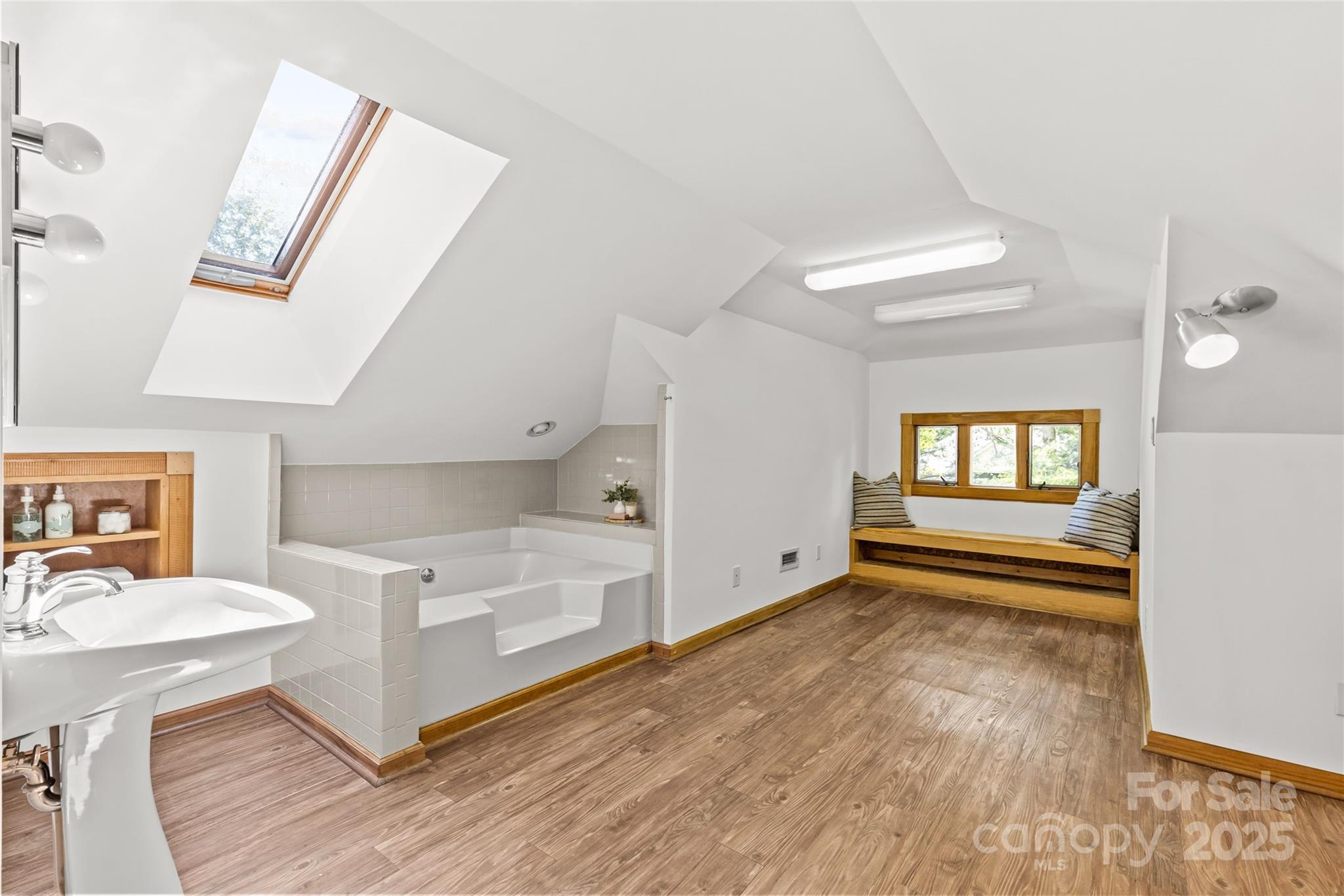 1412 Thomas Avenue Property Photo 29