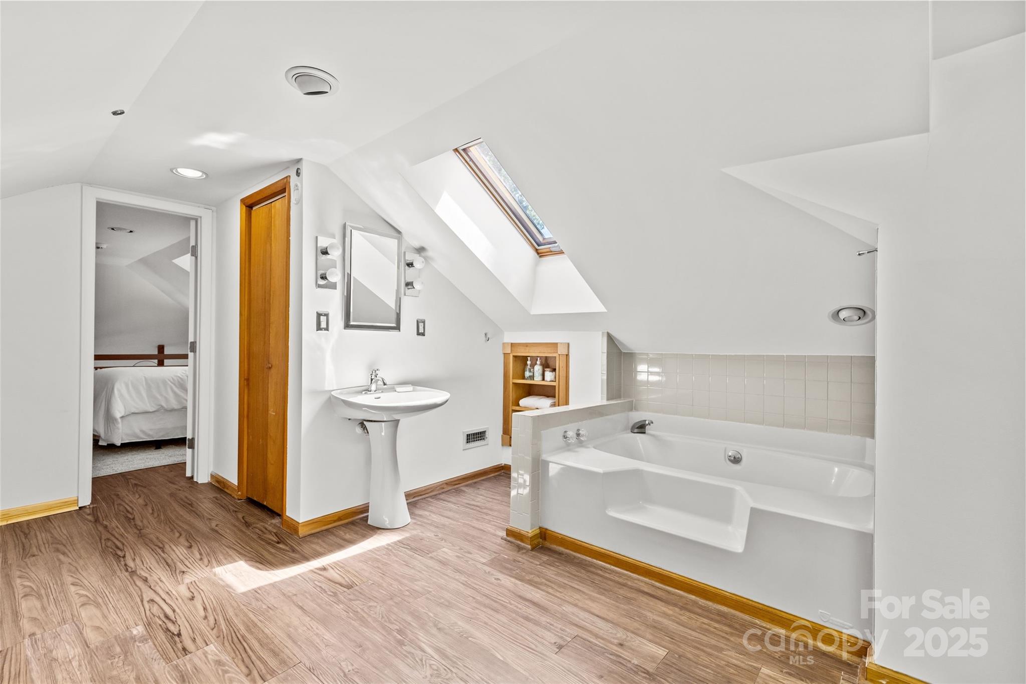 1412 Thomas Avenue Property Photo 30