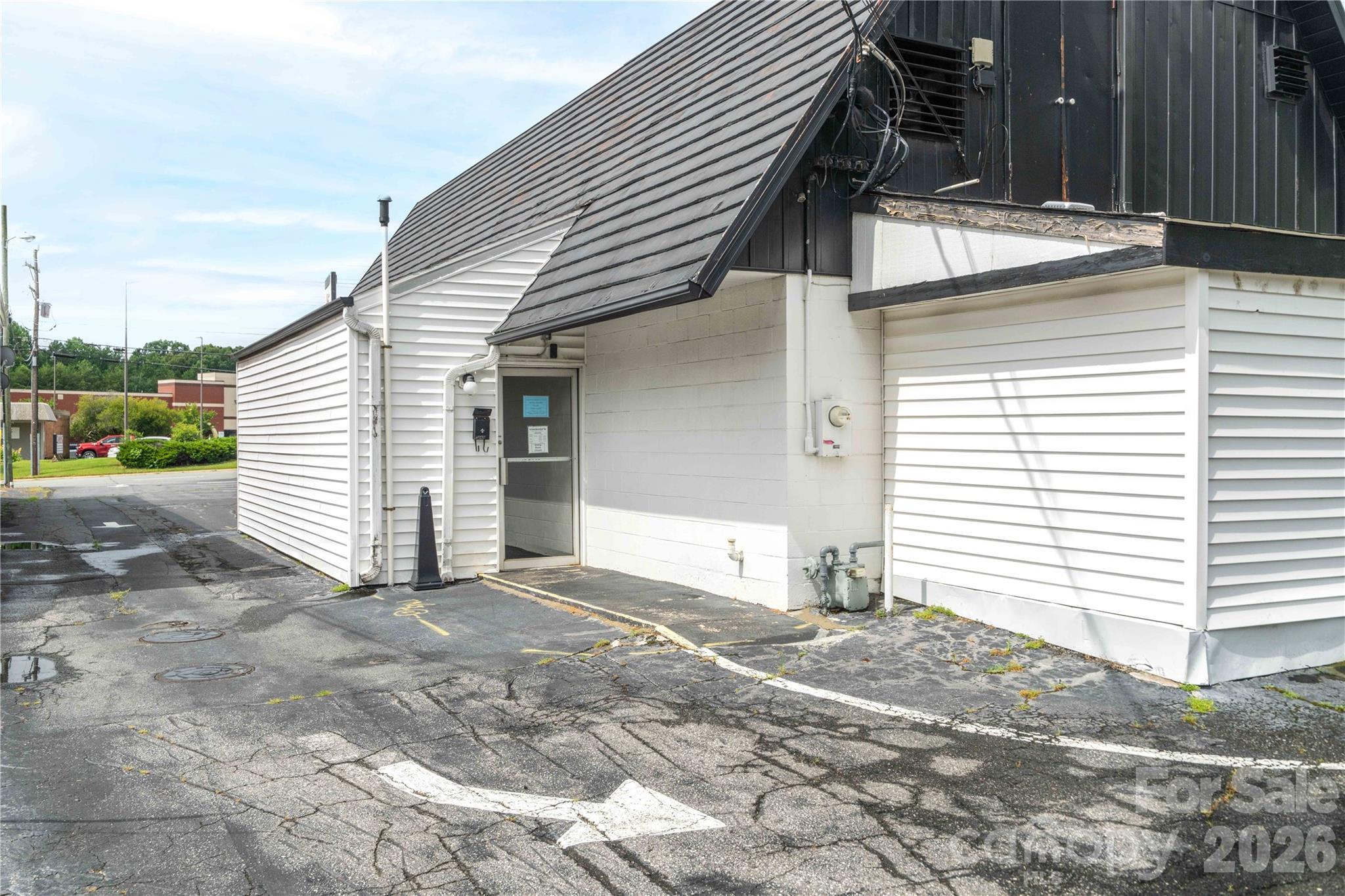 3449 Robinhood Road Property Photo 5