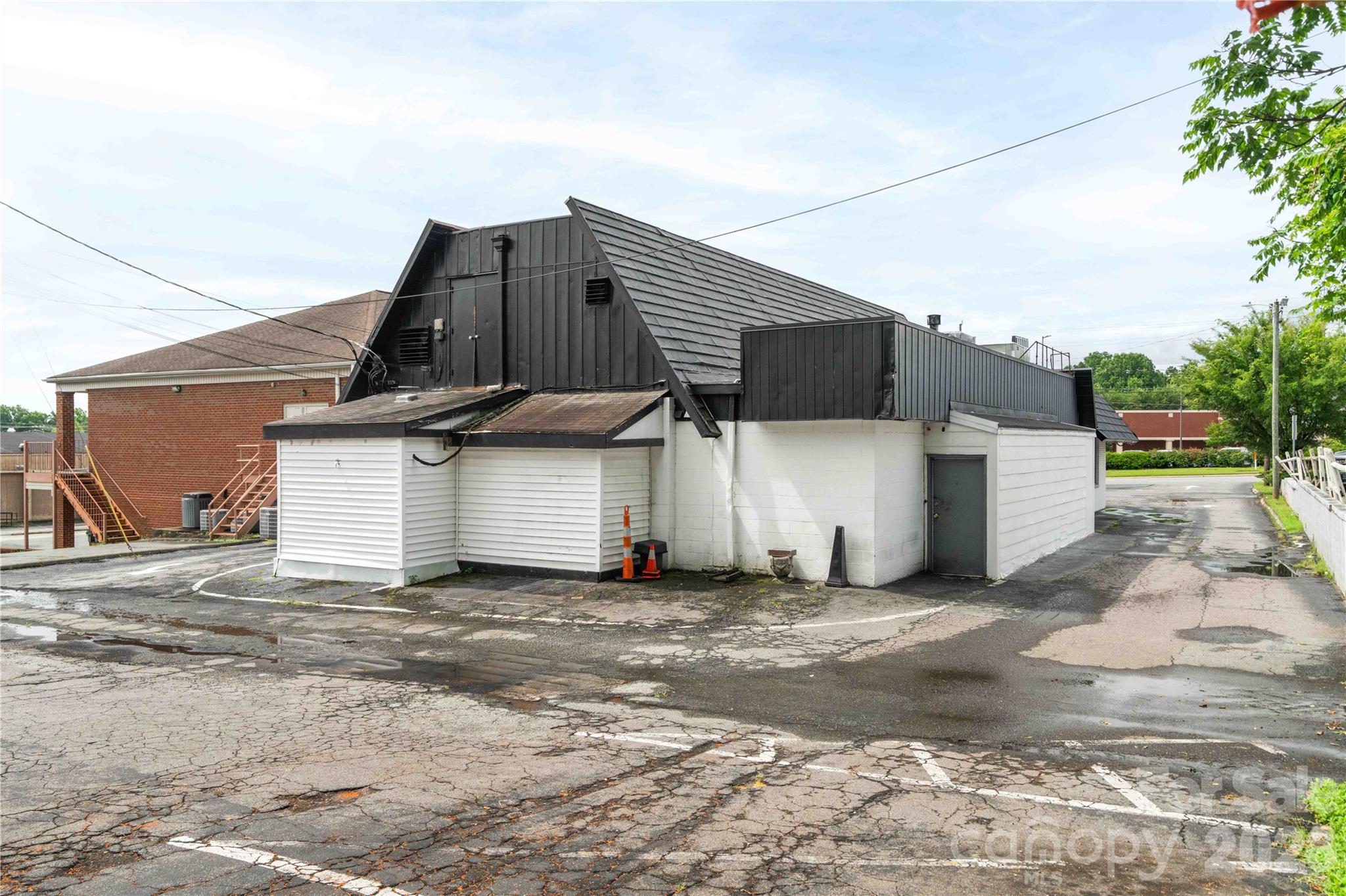 3449 Robinhood Road Property Photo 30
