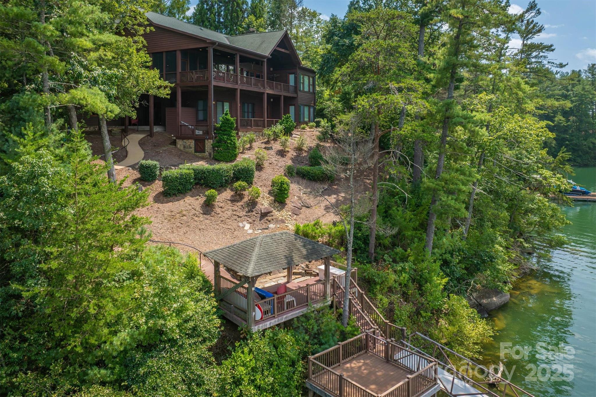 5140 Beech Bluff Drive Property Photo 2