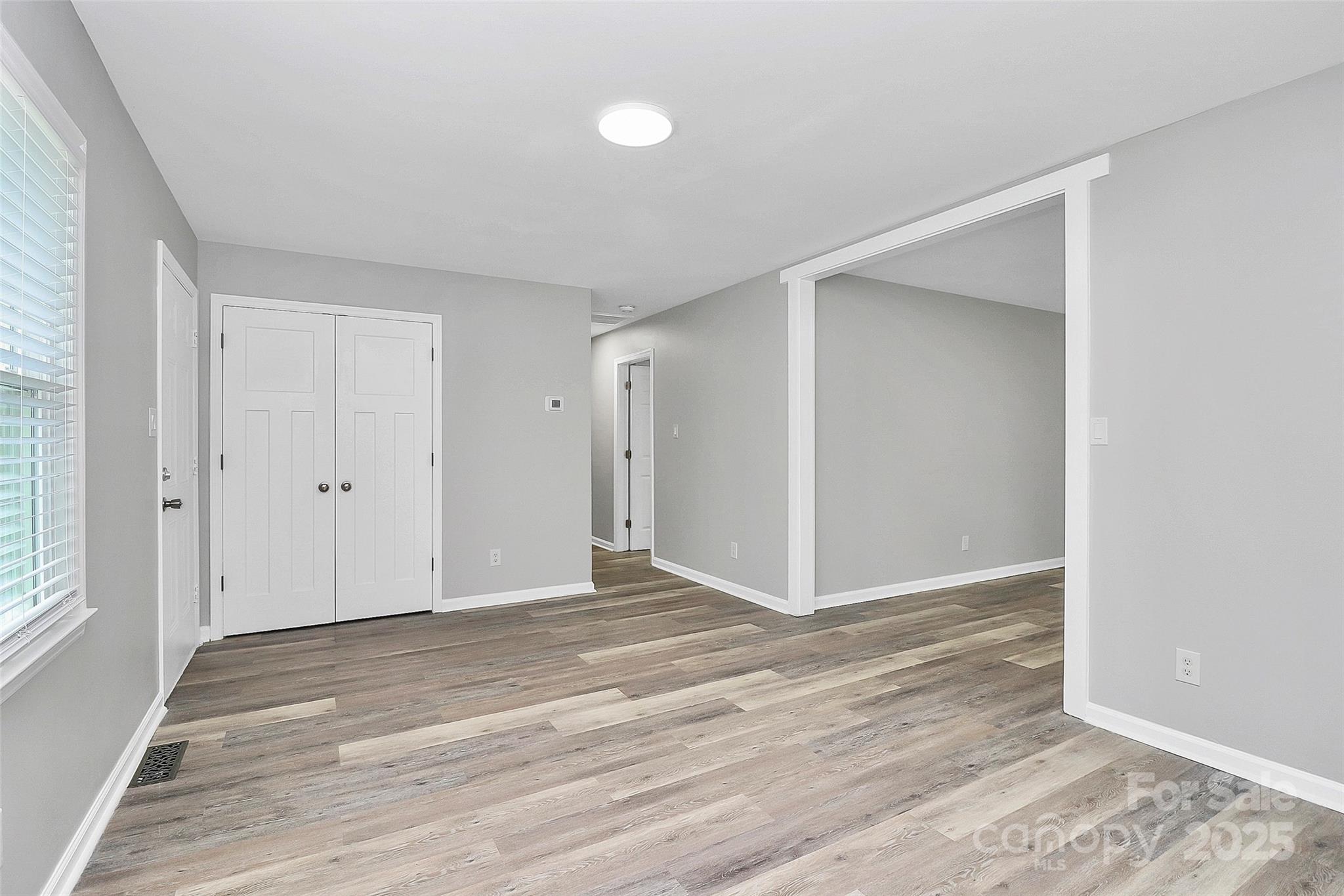 723 Edgegreen Drive Property Photo 3