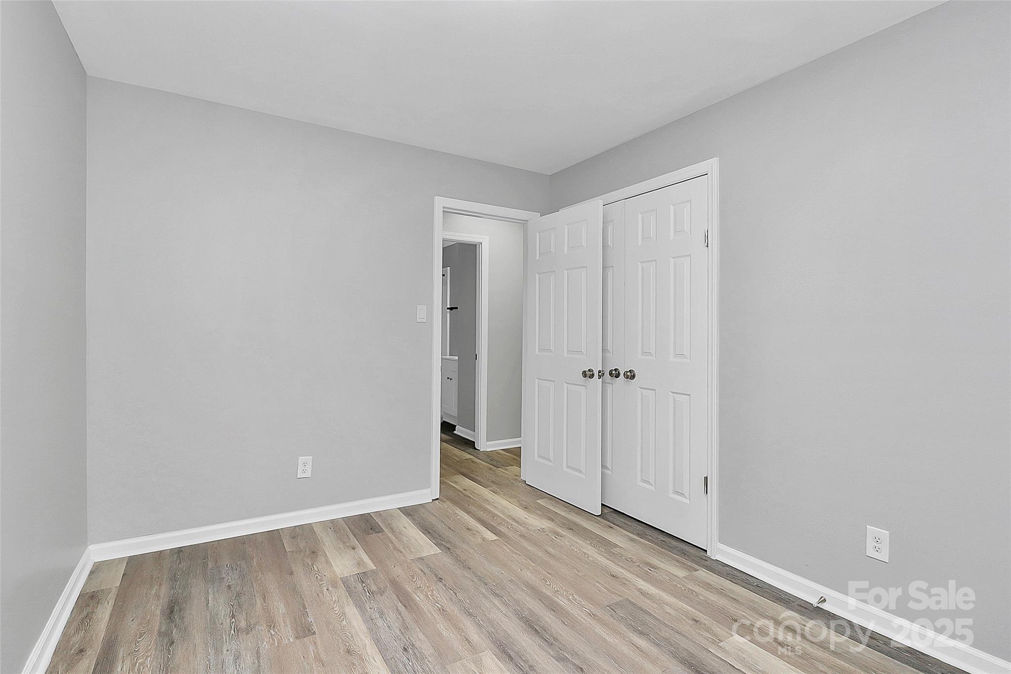 723 Edgegreen Drive Property Photo 10