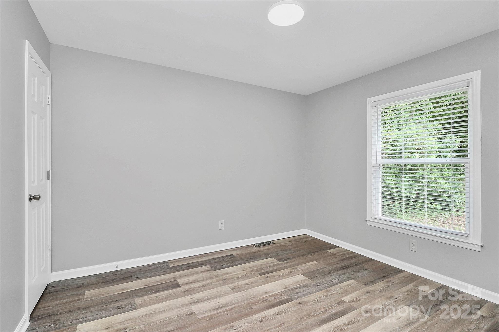 723 Edgegreen Drive Property Photo 11