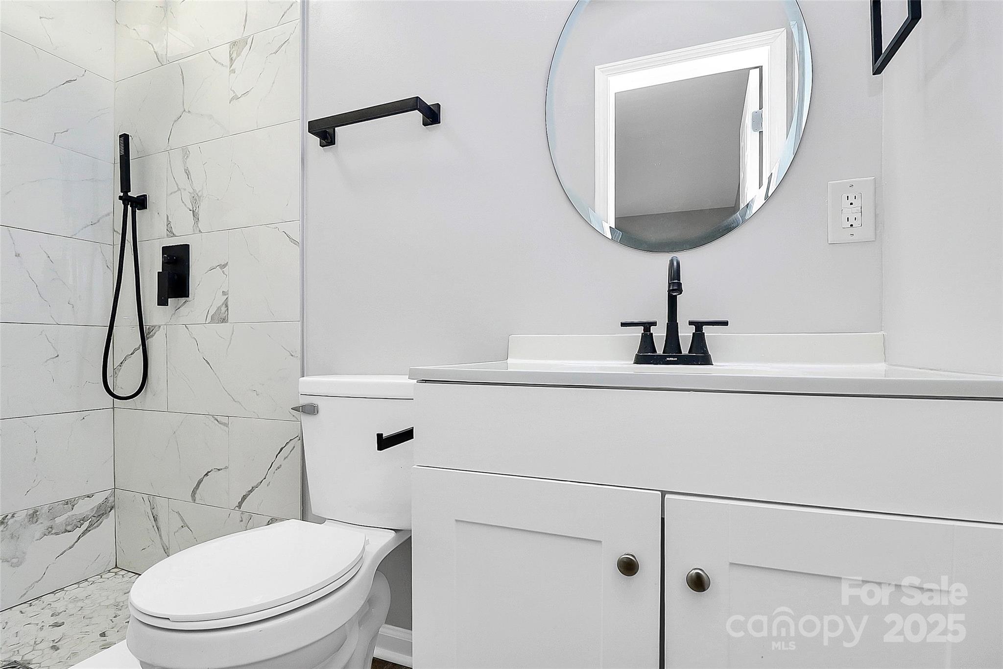 723 Edgegreen Drive Property Photo 14