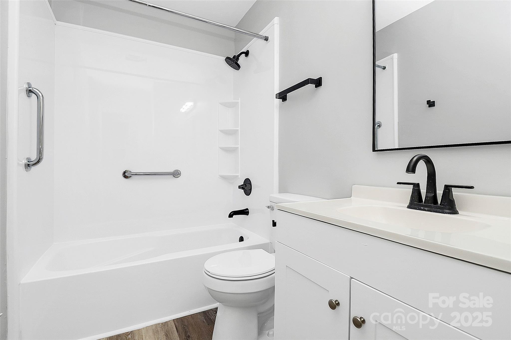 723 Edgegreen Drive Property Photo 18