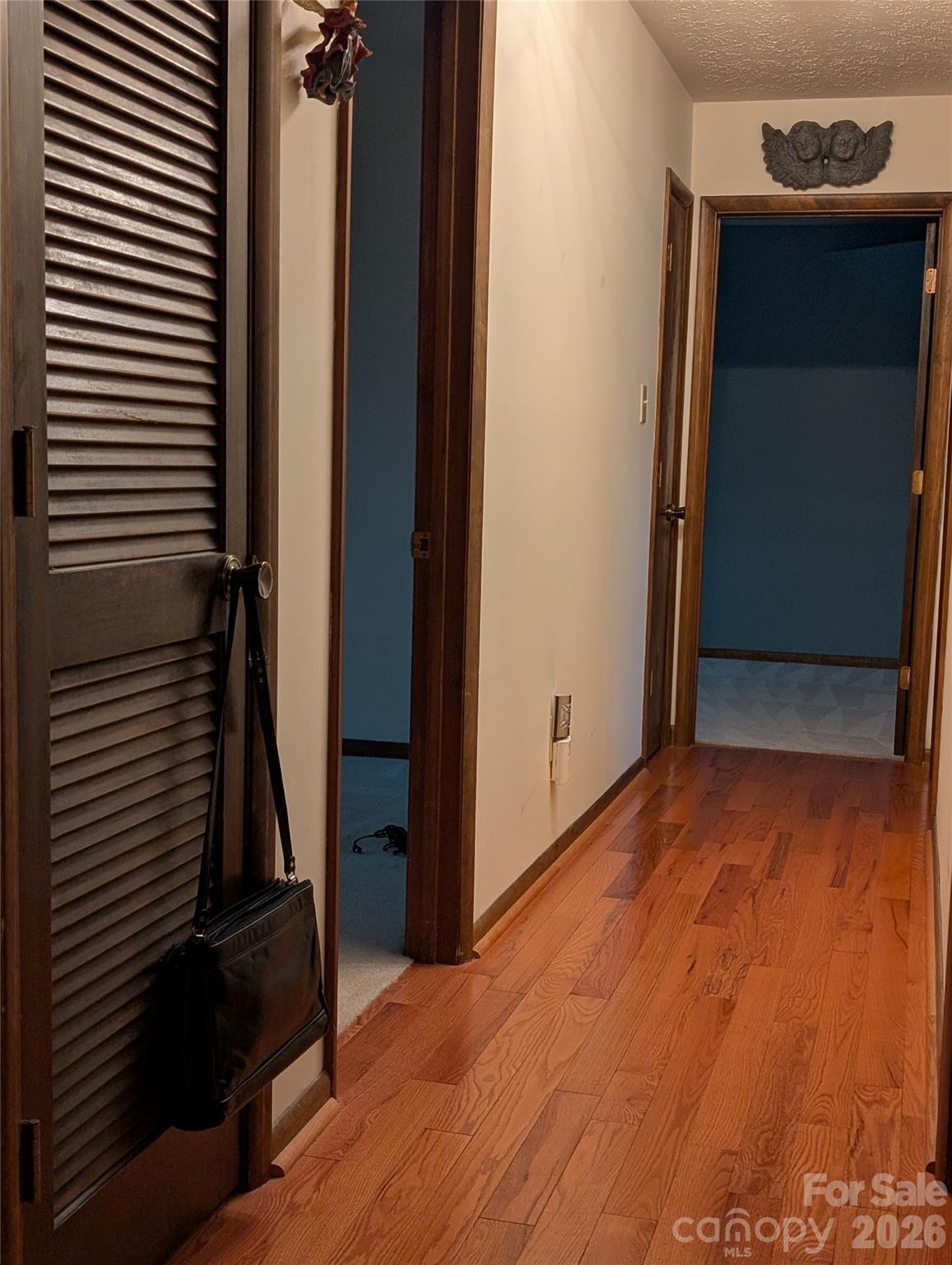 3065 Woodstream Drive Property Photo 9