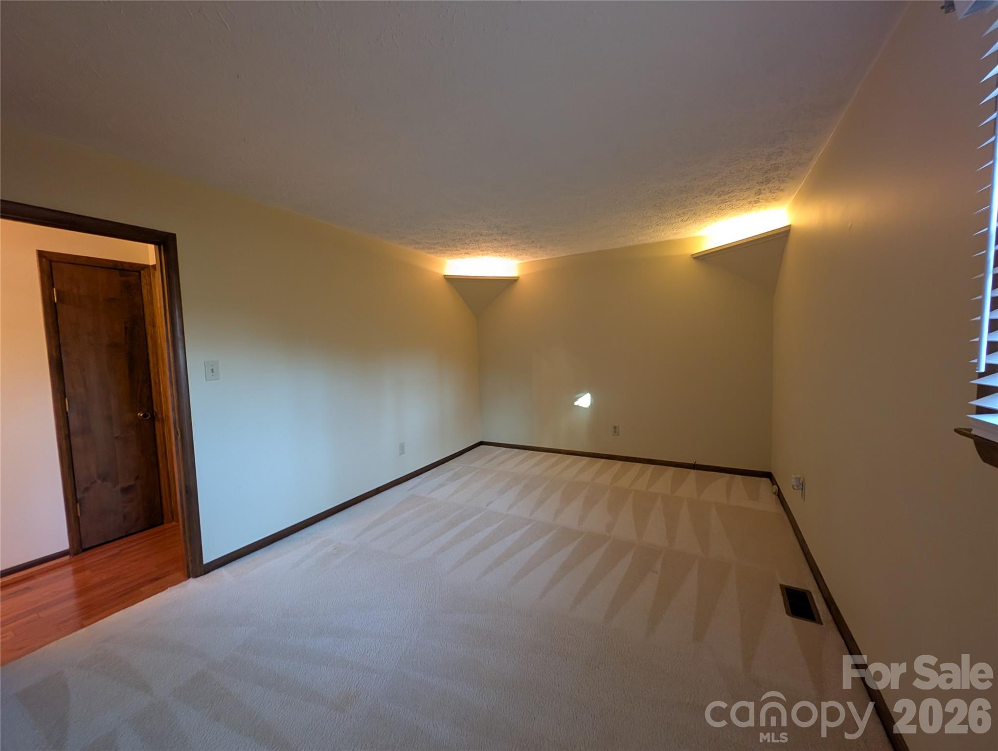 3065 Woodstream Drive Property Photo 25