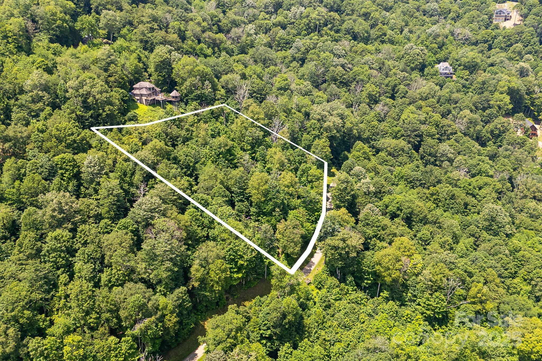 1617 Mountain Gait Drive 16 & 17 Property Photo 6