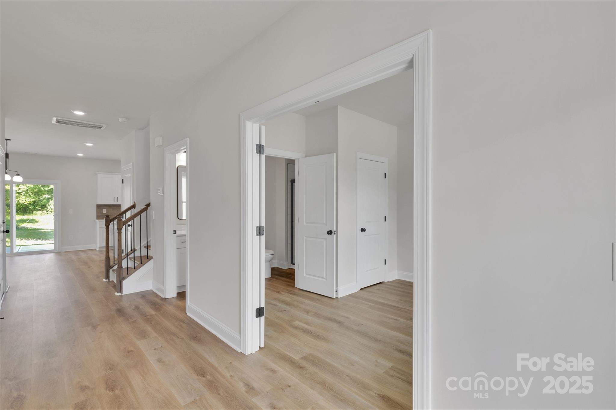 1809 Country Club Road 3 Property Photo 8