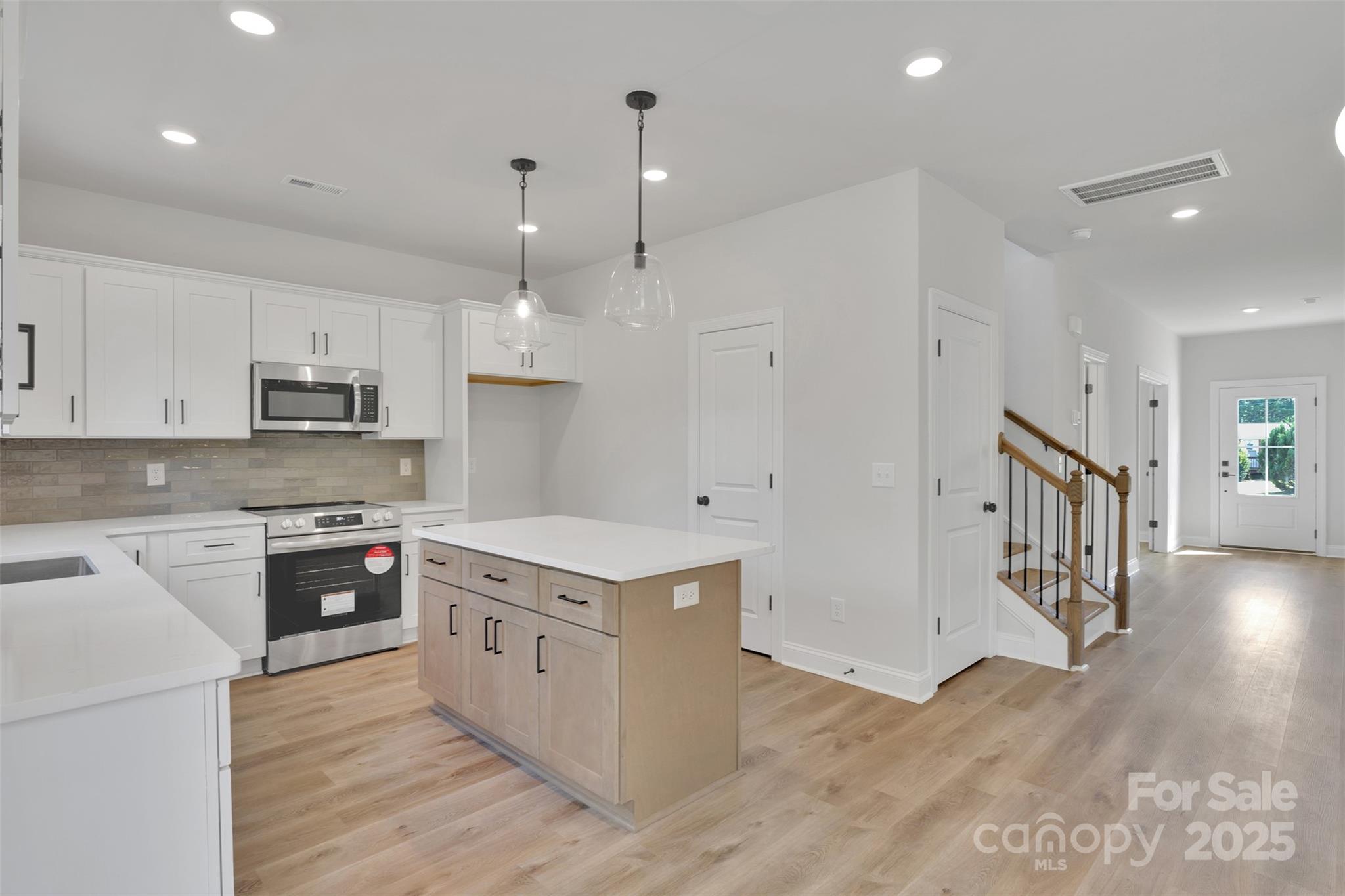 1809 Country Club Road 3 Property Photo 22