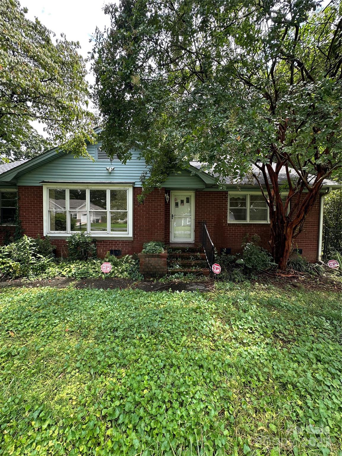 5306 Wales Street Property Photo 1