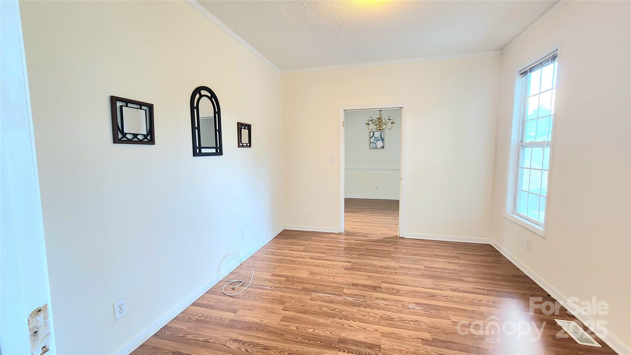 1066 Tremont Avenue Property Photo 4