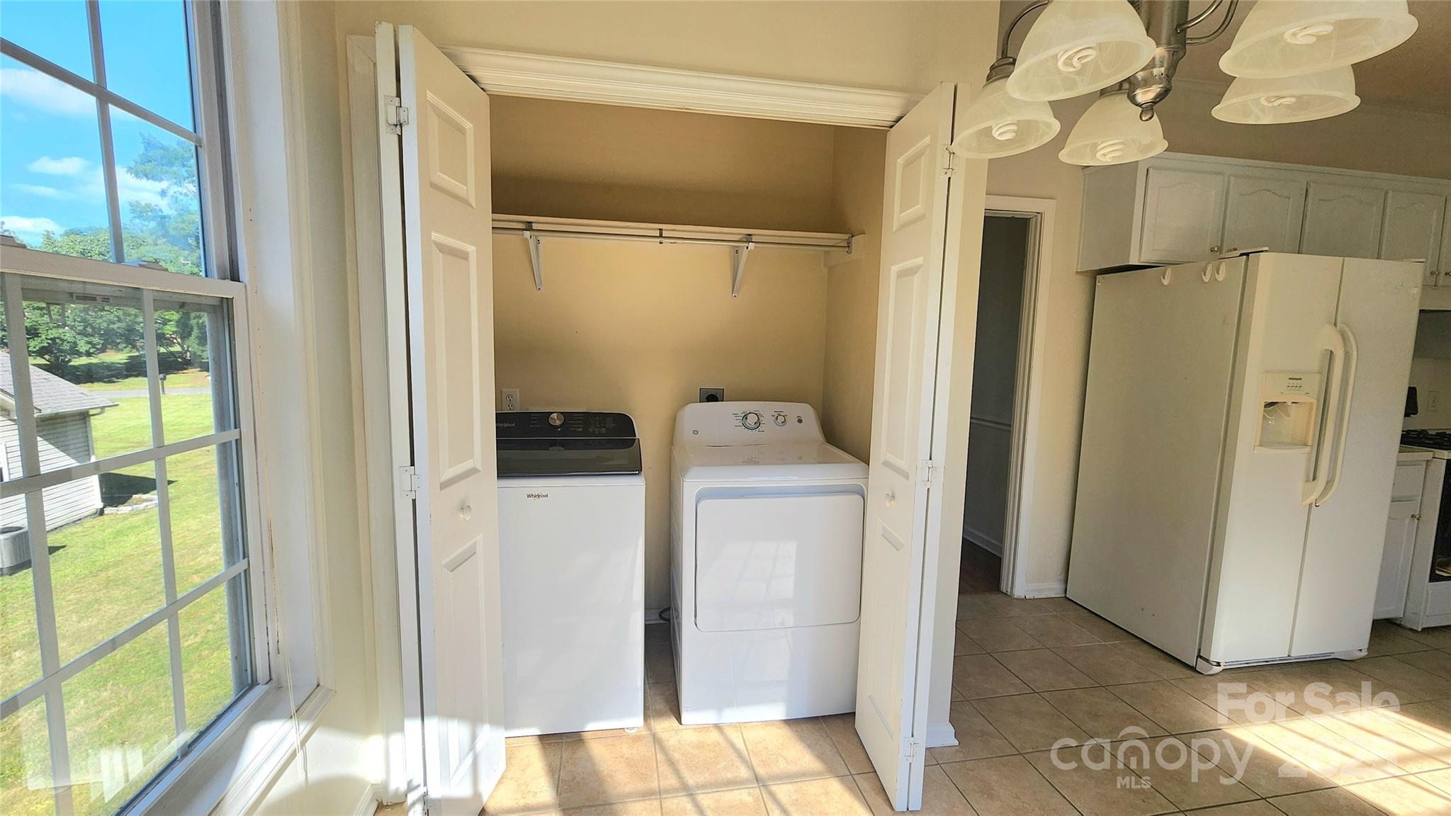 1066 Tremont Avenue Property Photo 8