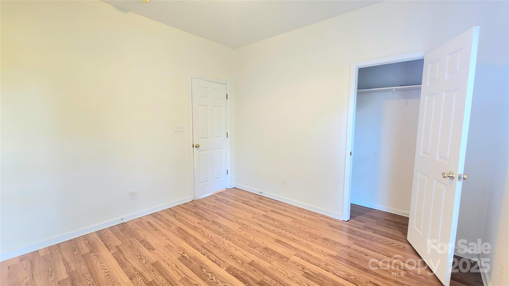 1066 Tremont Avenue Property Photo 16