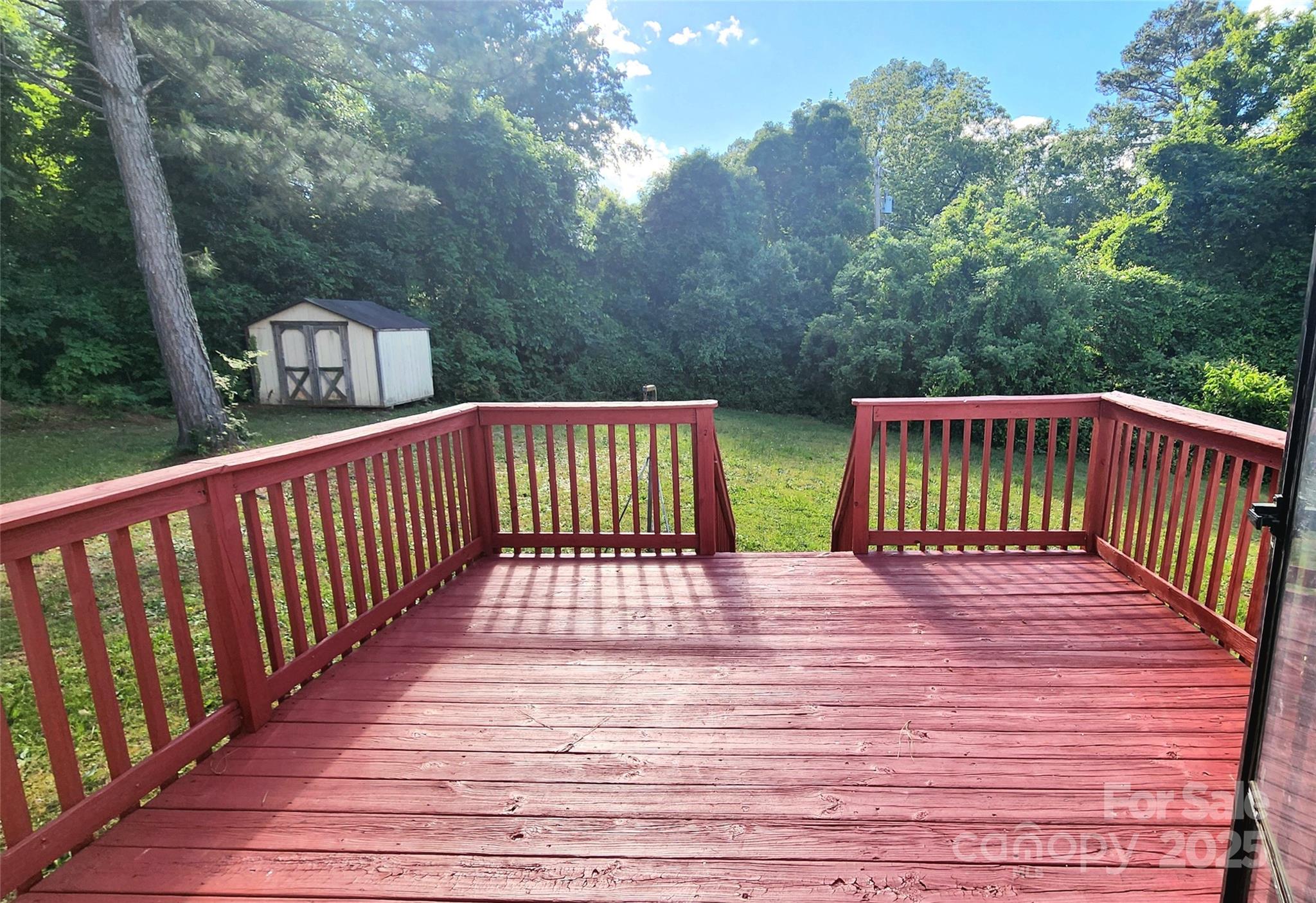 1066 Tremont Avenue Property Photo 18