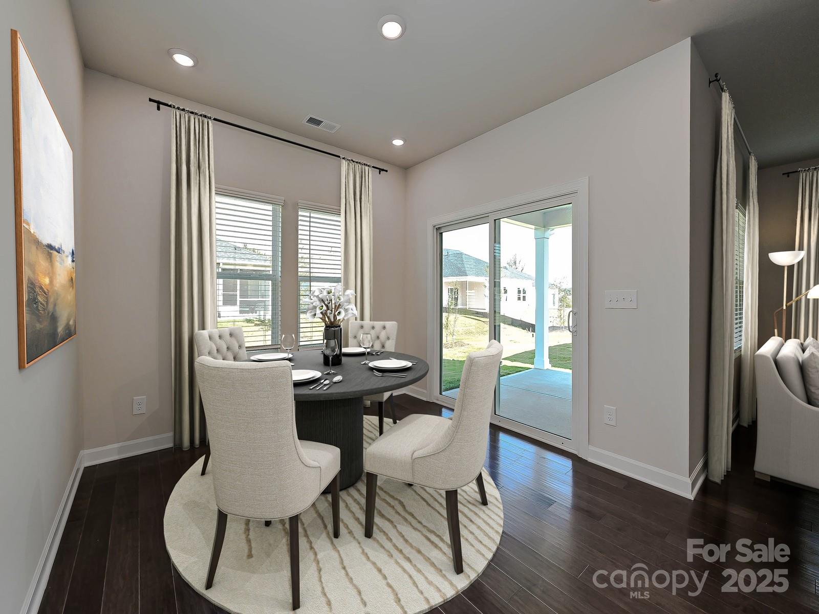 716 Palmer Pendleton Way Property Photo 4