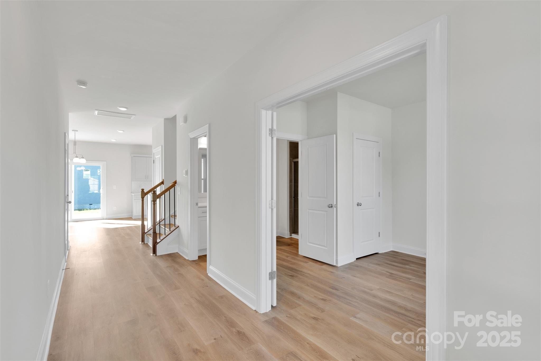 726 Lithia Inn Road 5 Property Photo 8