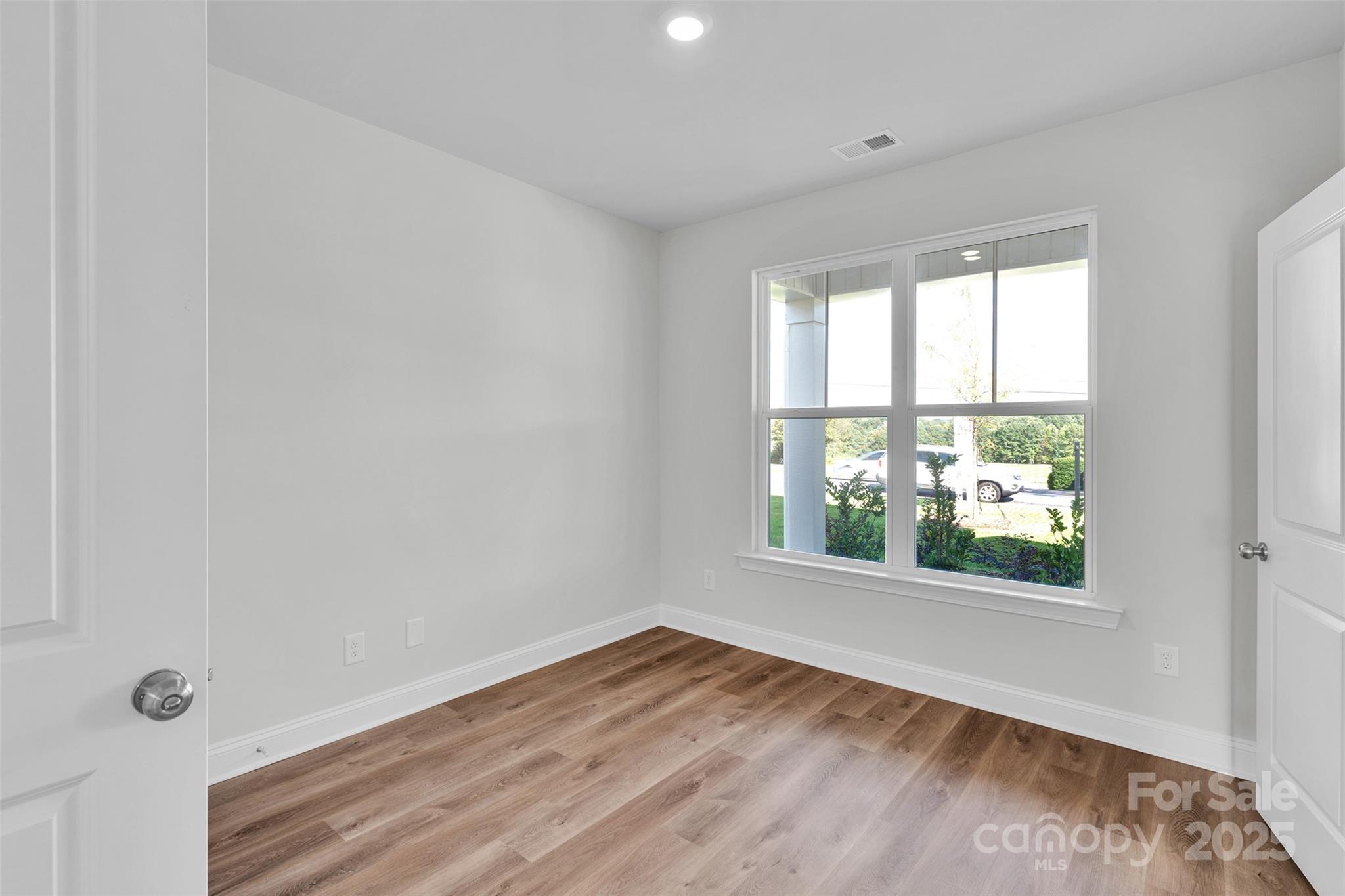 726 Lithia Inn Road 5 Property Photo 11