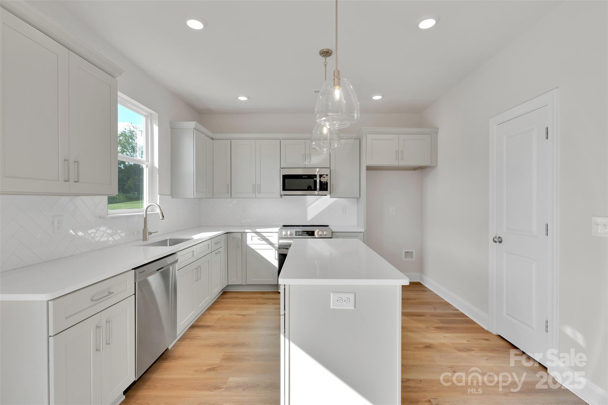 726 Lithia Inn Road 5 Property Photo 20