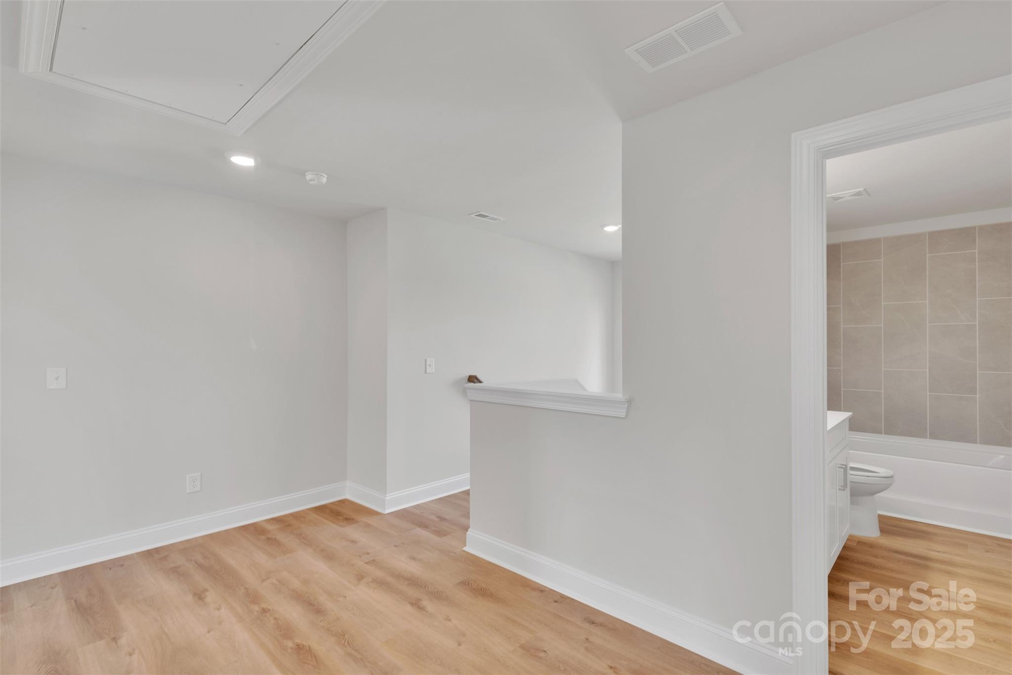 726 Lithia Inn Road 5 Property Photo 26