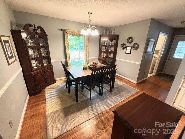 912 Redwood Lane Property Photo 8