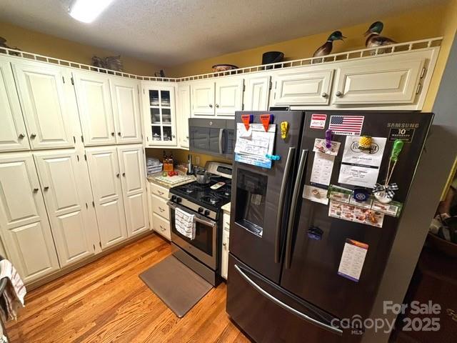 912 Redwood Lane Property Photo 11